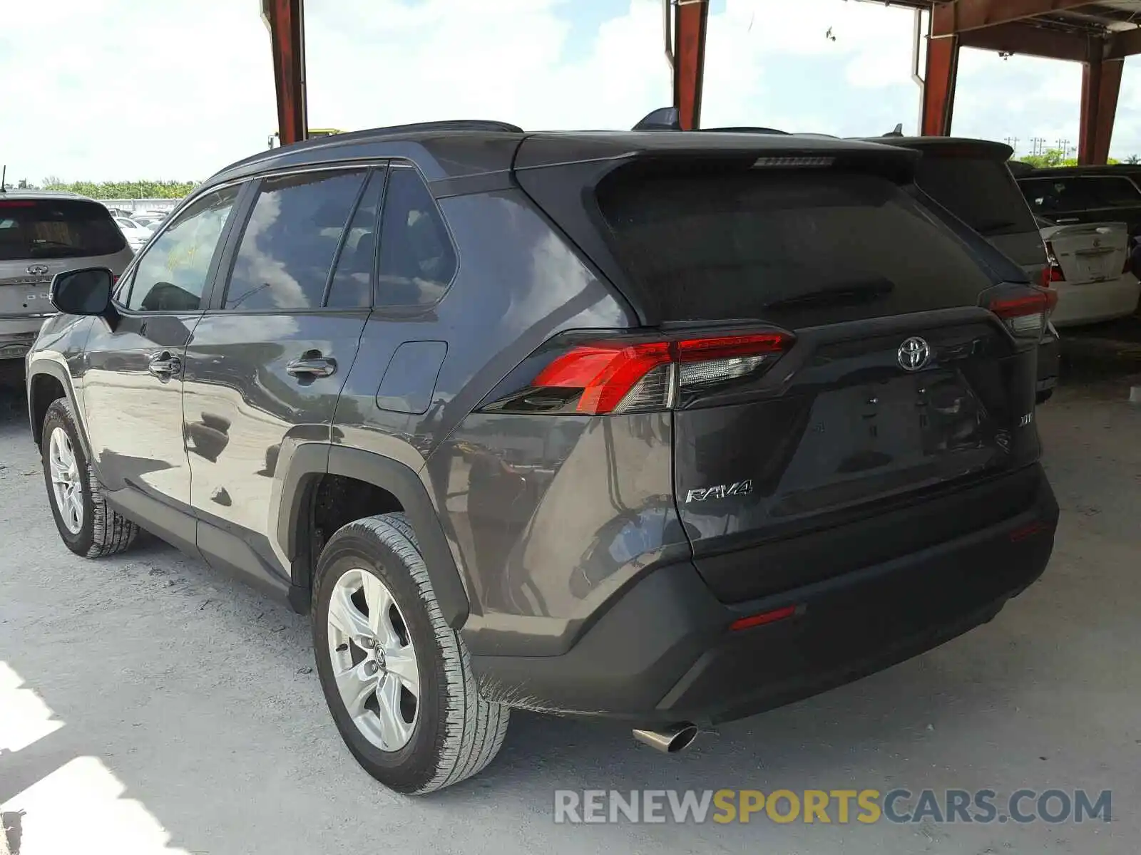 3 Photograph of a damaged car 2T3W1RFVXLC035371 TOYOTA RAV4 2020