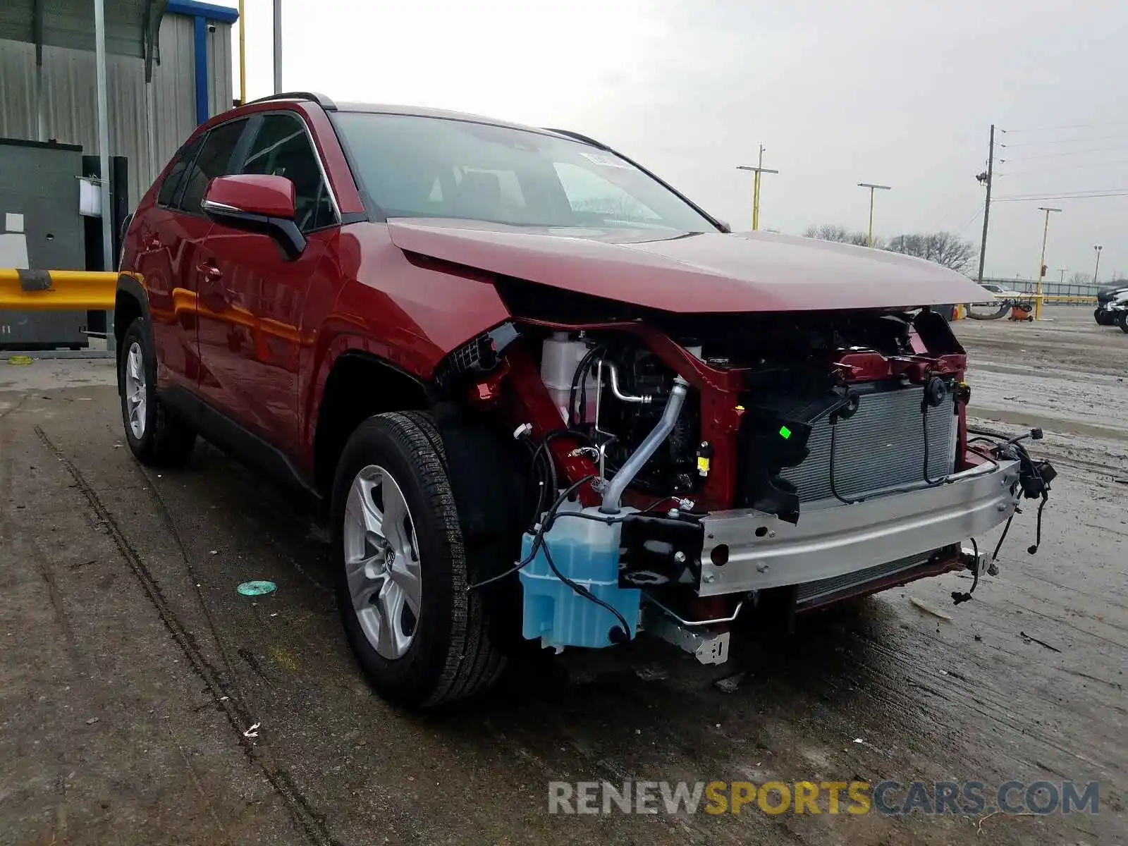 1 Photograph of a damaged car 2T3W1RFVXLC043194 TOYOTA RAV4 2020