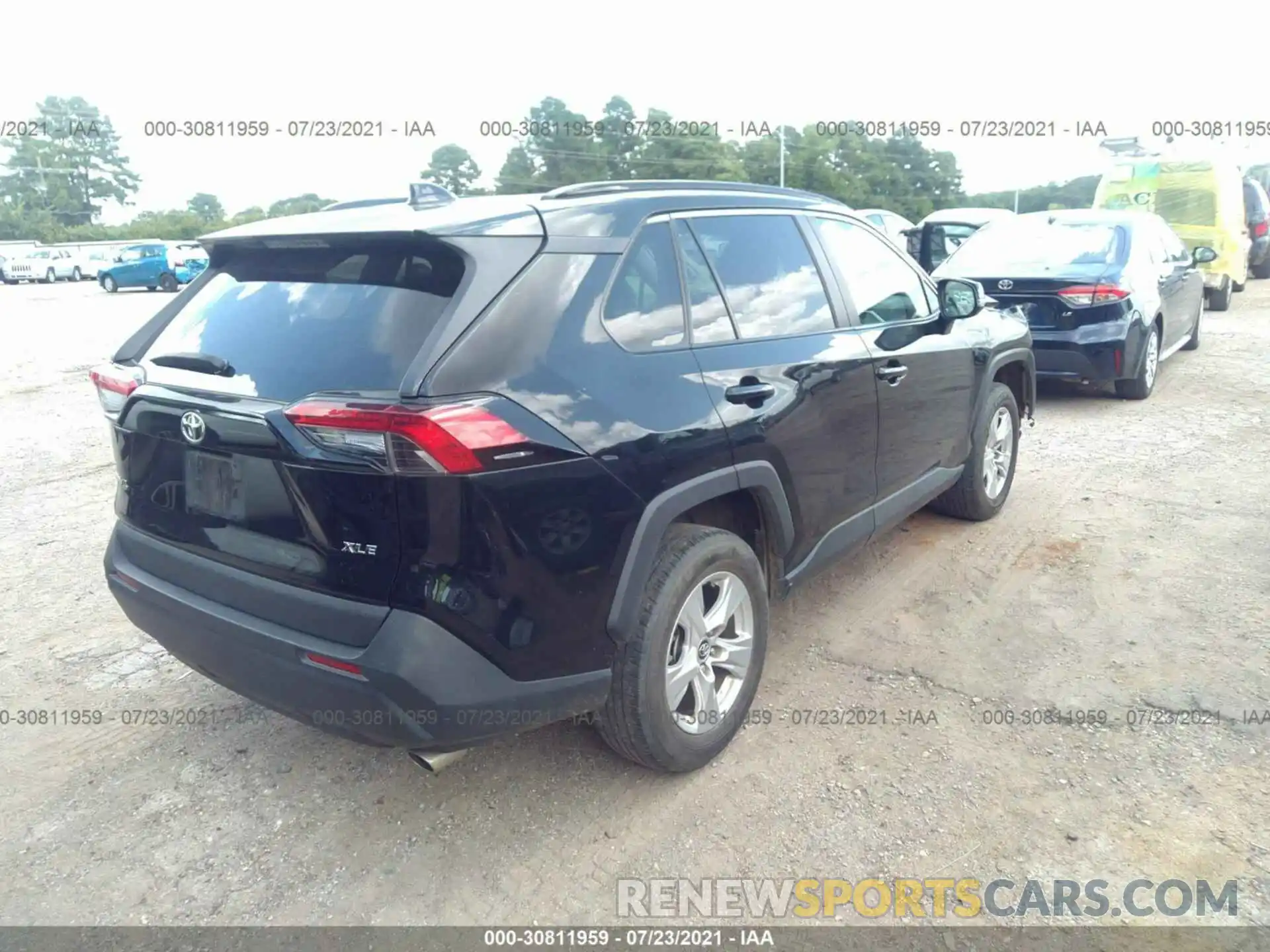 4 Photograph of a damaged car 2T3W1RFVXLC044412 TOYOTA RAV4 2020