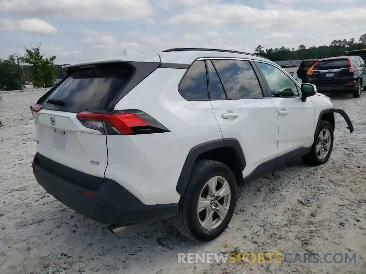 4 Photograph of a damaged car 2T3W1RFVXLC044524 TOYOTA RAV4 2020