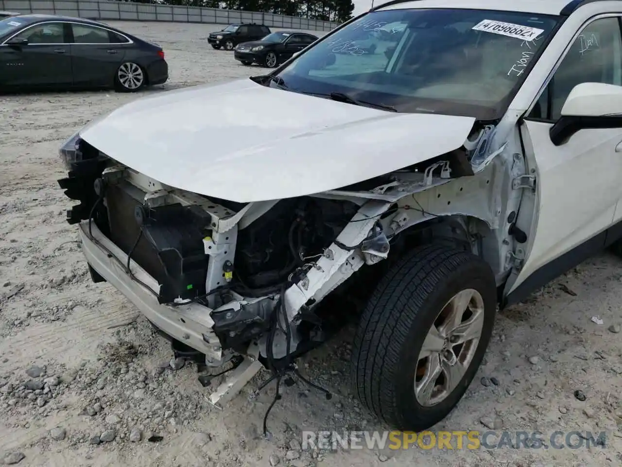 9 Photograph of a damaged car 2T3W1RFVXLC044524 TOYOTA RAV4 2020