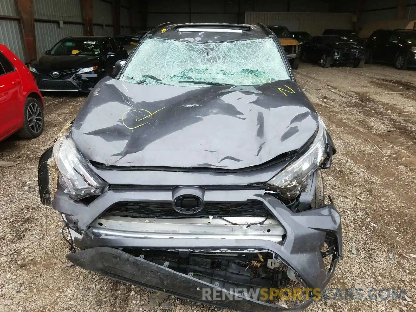 9 Photograph of a damaged car 2T3W1RFVXLC046810 TOYOTA RAV4 2020