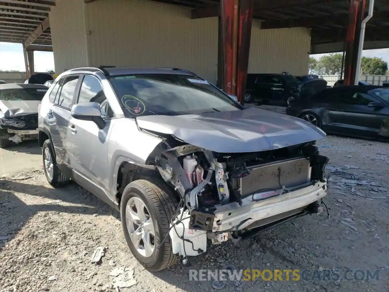 1 Photograph of a damaged car 2T3W1RFVXLC049612 TOYOTA RAV4 2020