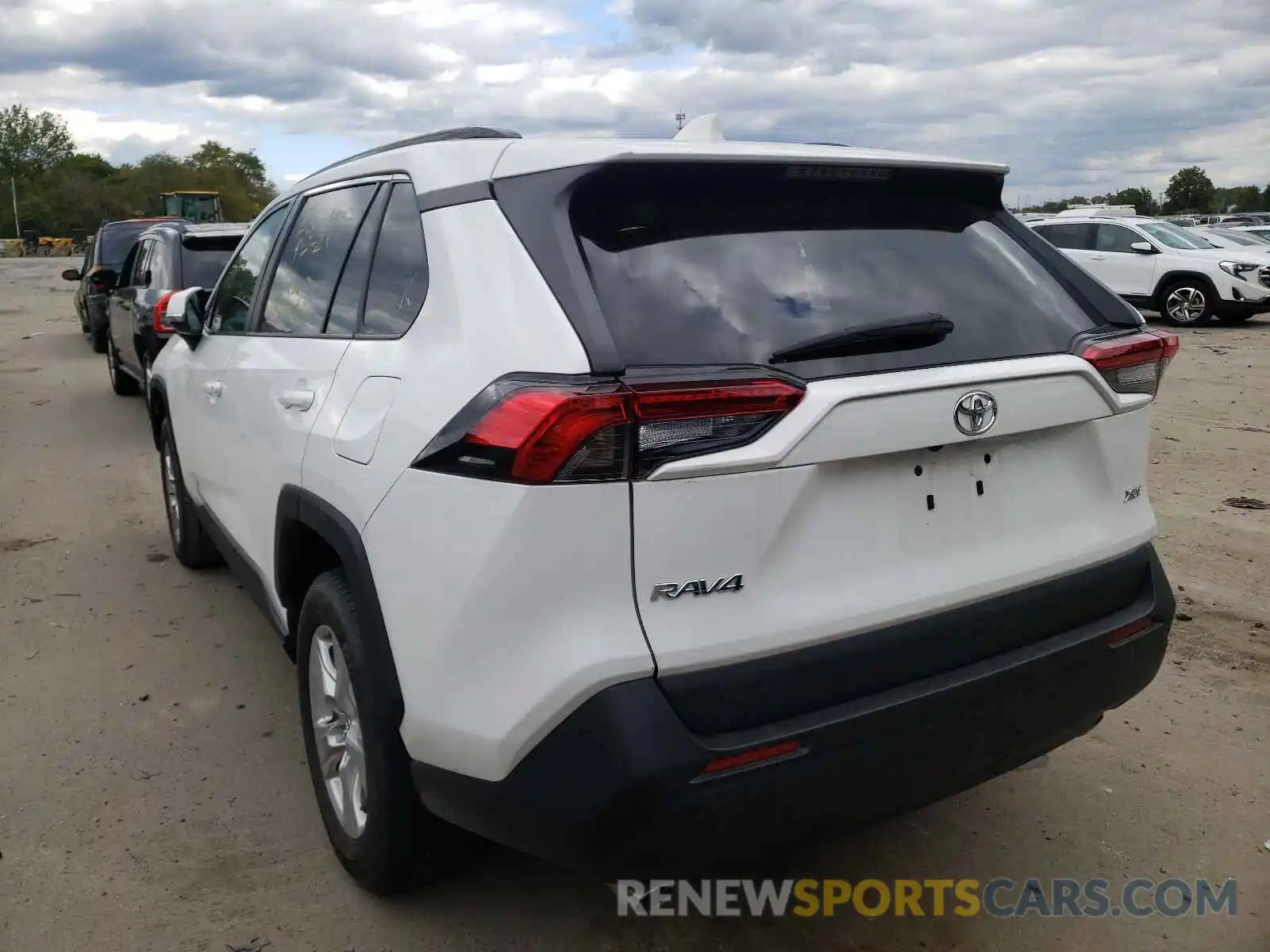 3 Photograph of a damaged car 2T3W1RFVXLC052459 TOYOTA RAV4 2020