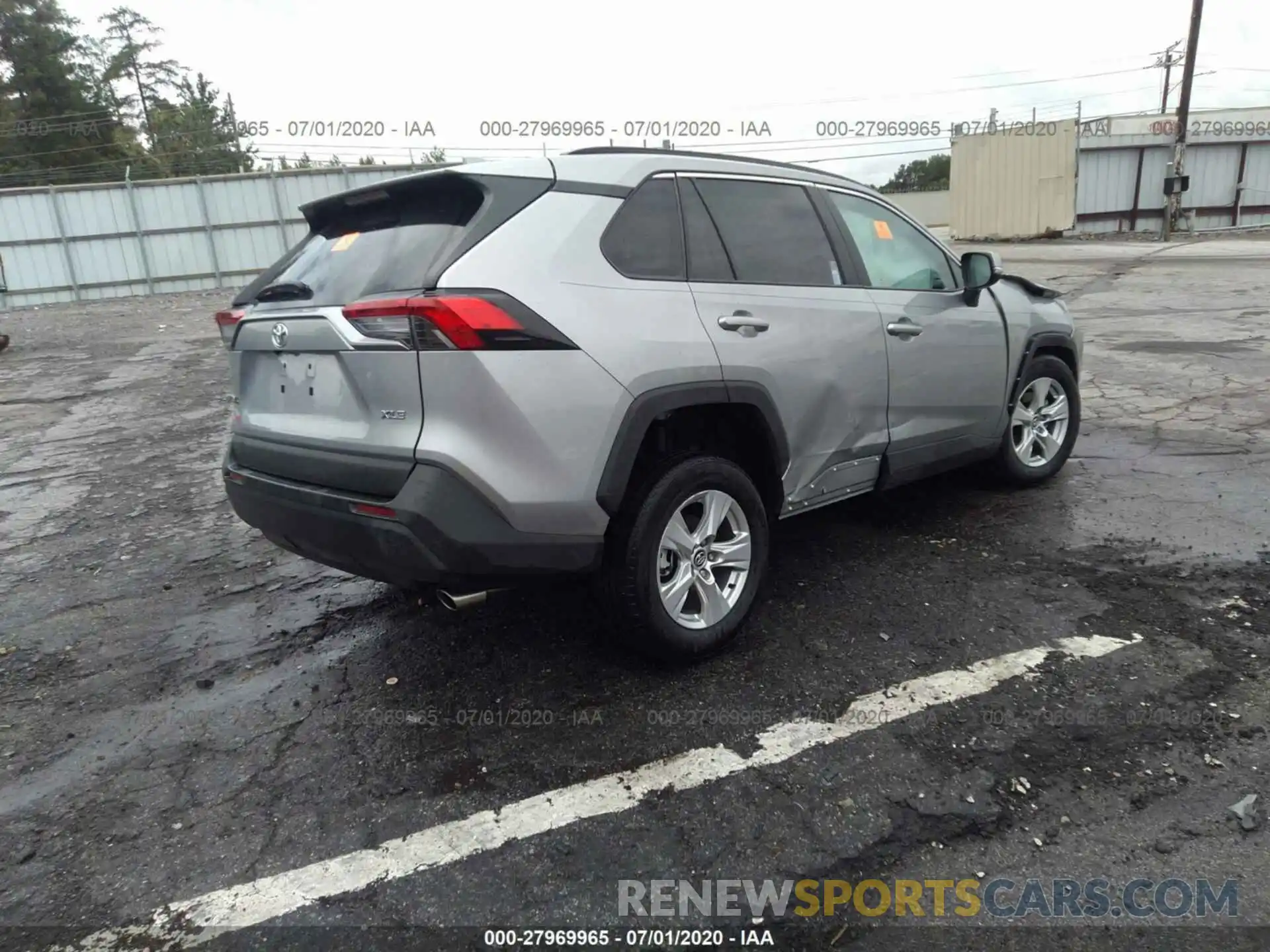 4 Photograph of a damaged car 2T3W1RFVXLC057953 TOYOTA RAV4 2020