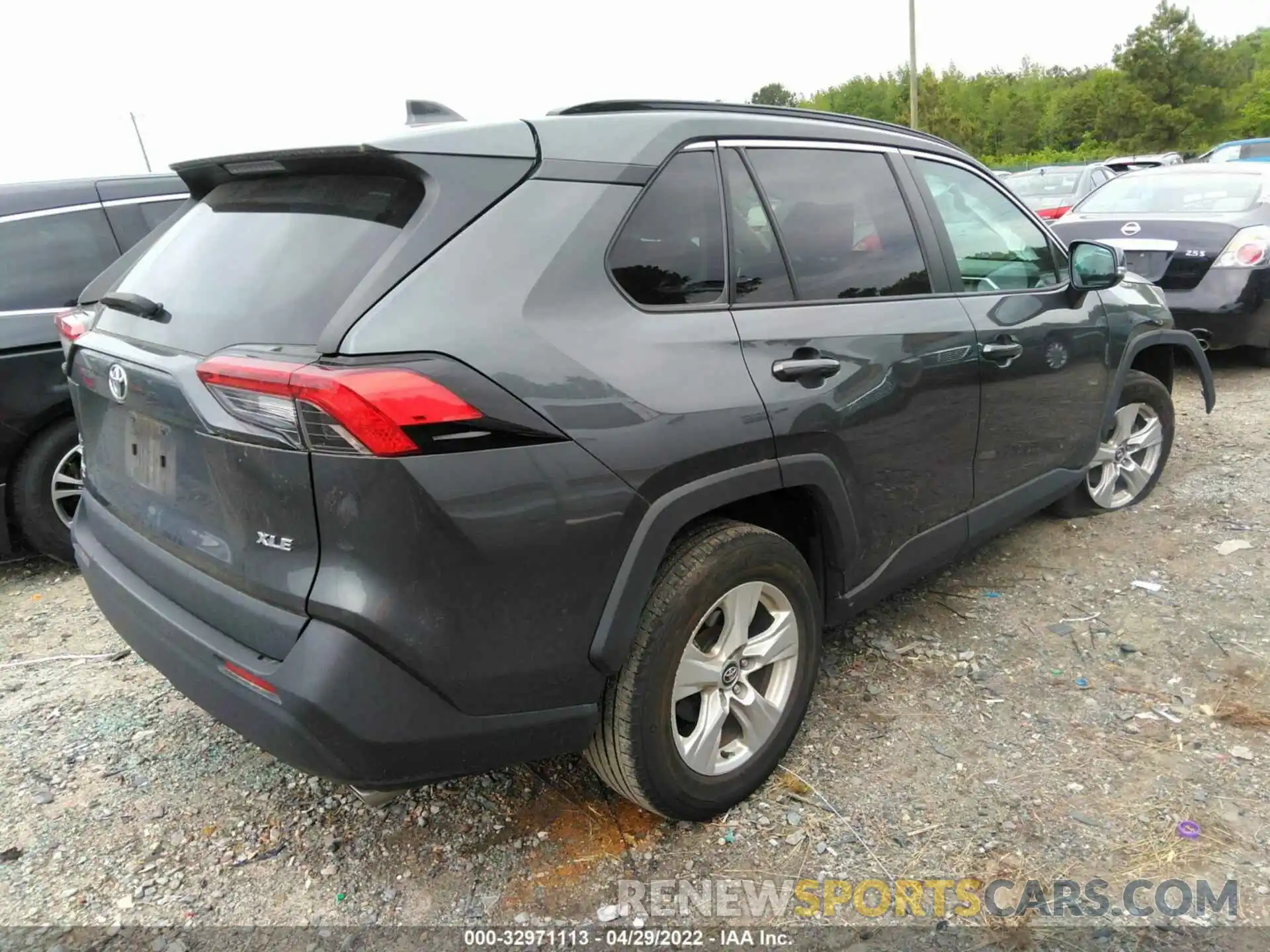 4 Photograph of a damaged car 2T3W1RFVXLC064921 TOYOTA RAV4 2020