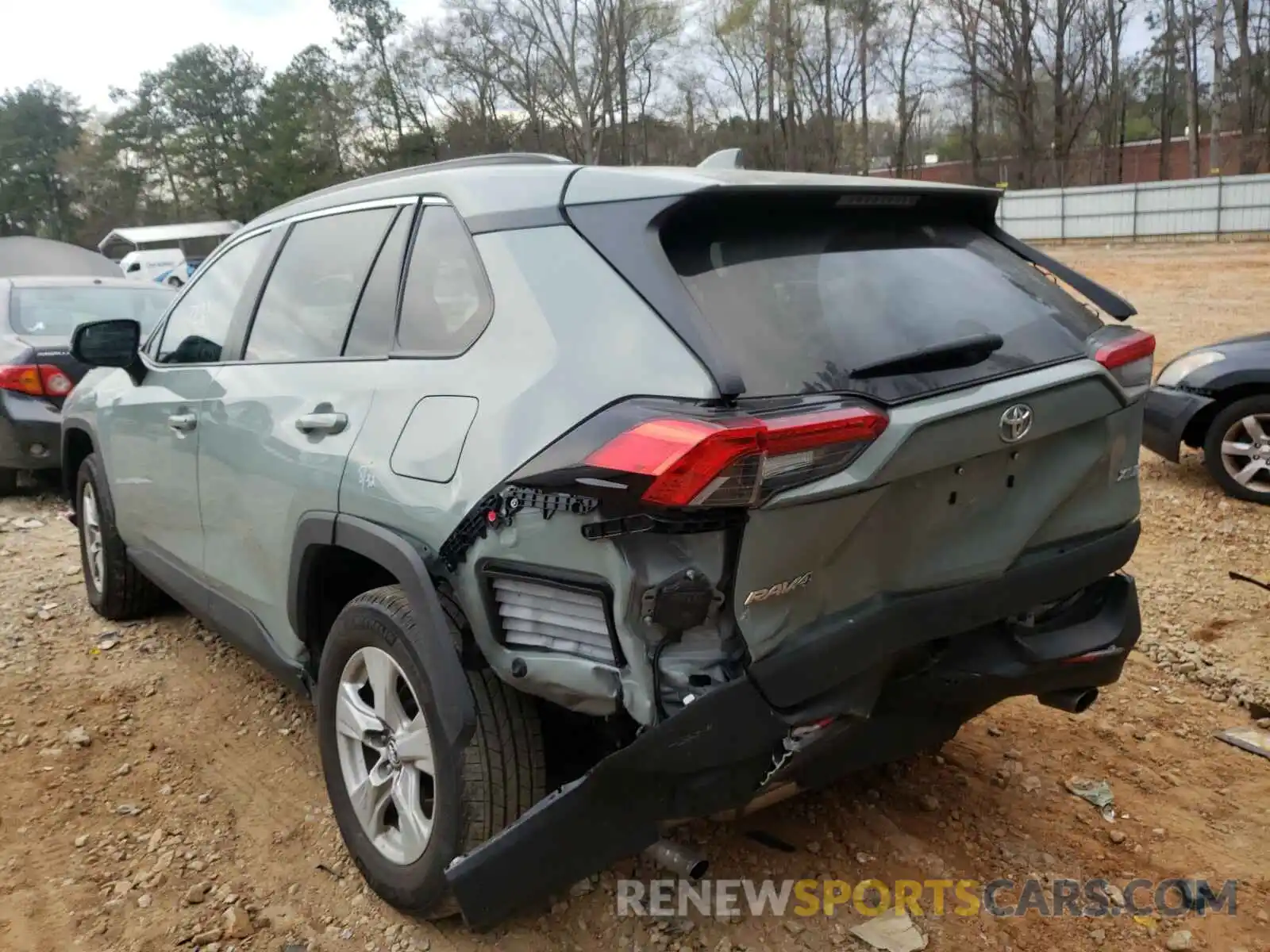 3 Photograph of a damaged car 2T3W1RFVXLC070427 TOYOTA RAV4 2020