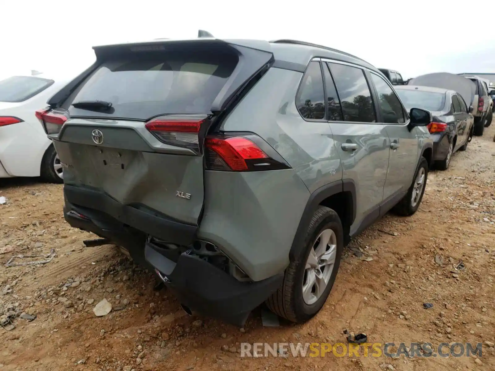 4 Photograph of a damaged car 2T3W1RFVXLC070427 TOYOTA RAV4 2020