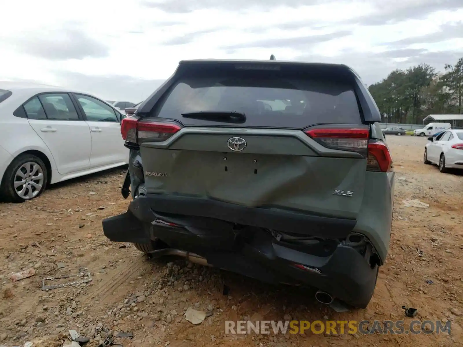 9 Photograph of a damaged car 2T3W1RFVXLC070427 TOYOTA RAV4 2020