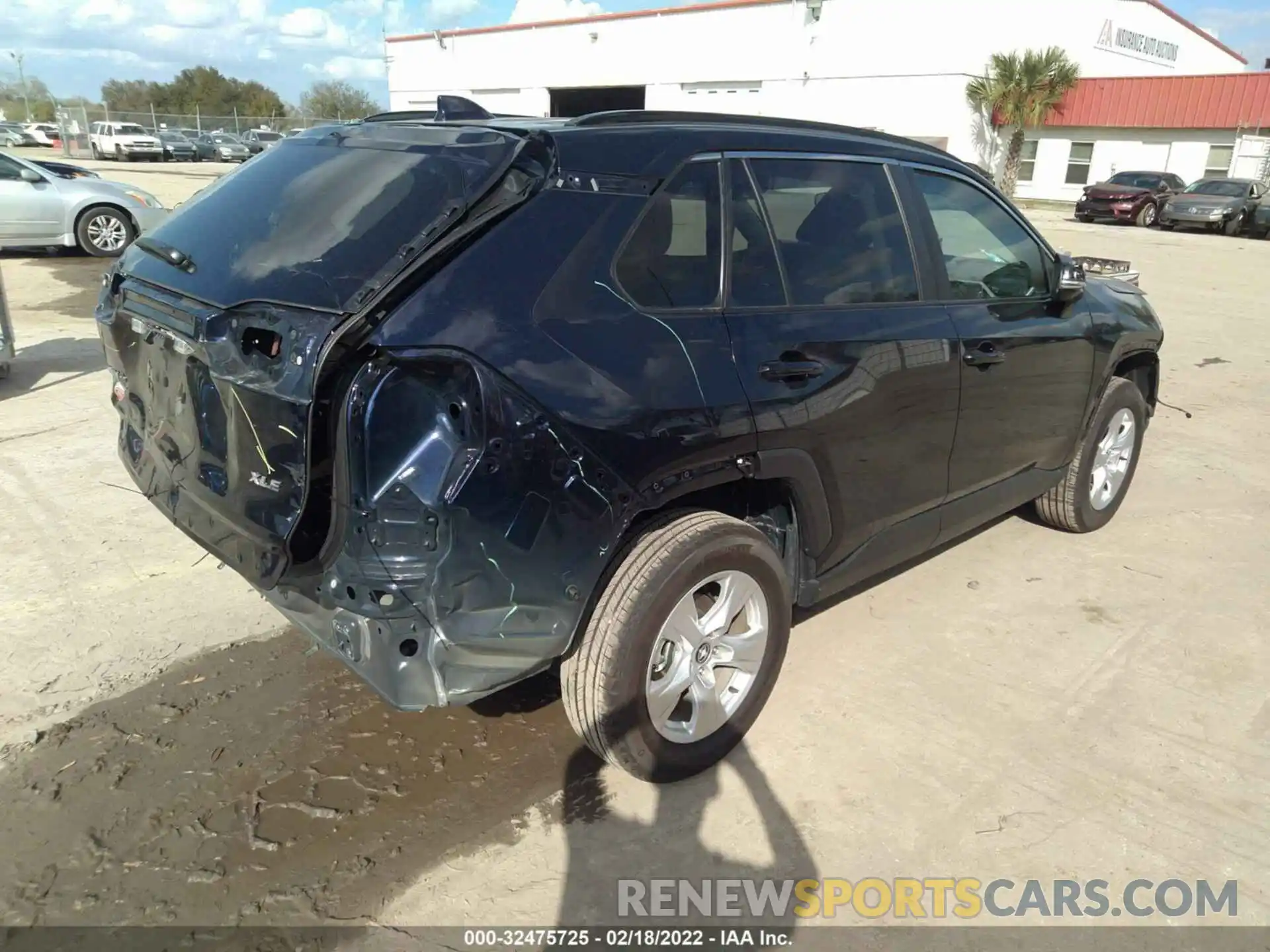 4 Photograph of a damaged car 2T3W1RFVXLC071741 TOYOTA RAV4 2020