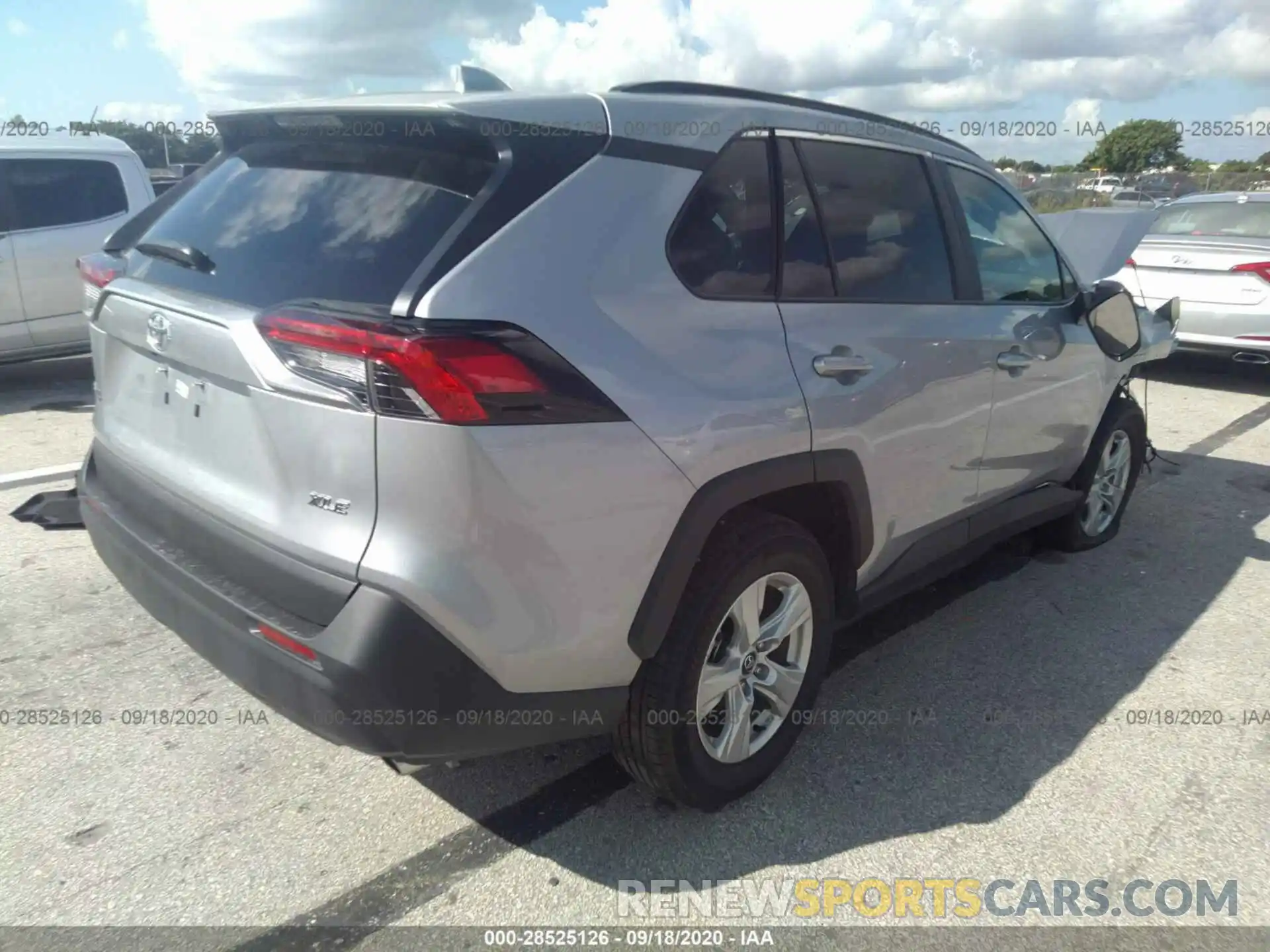 4 Photograph of a damaged car 2T3W1RFVXLC075479 TOYOTA RAV4 2020