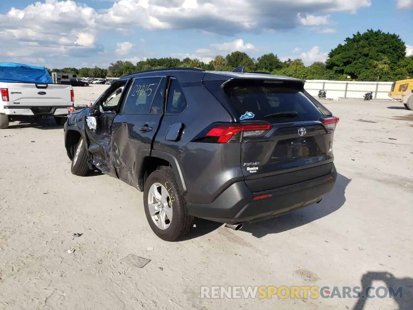 3 Photograph of a damaged car 2T3W1RFVXLC083498 TOYOTA RAV4 2020