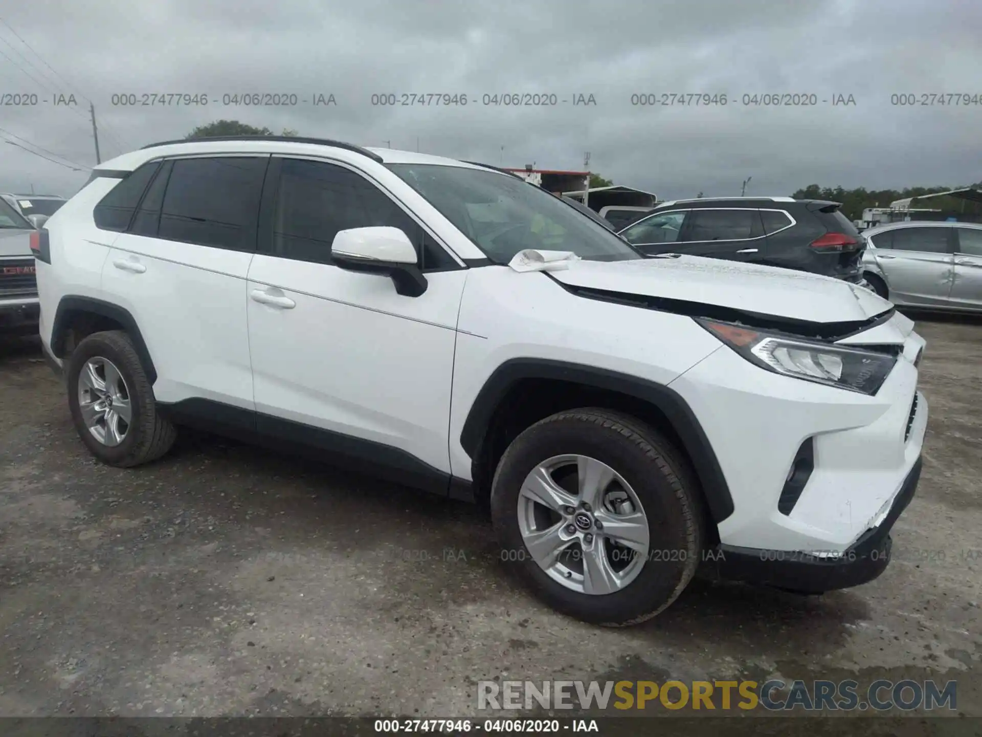 1 Photograph of a damaged car 2T3W1RFVXLW059801 TOYOTA RAV4 2020