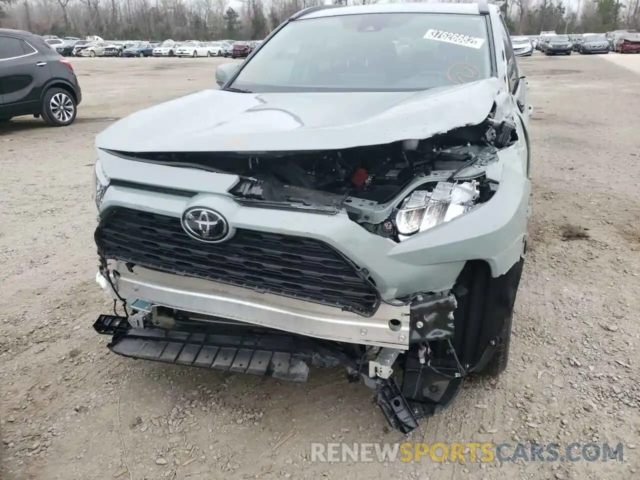 9 Photograph of a damaged car 2T3W1RFVXLW063377 TOYOTA RAV4 2020