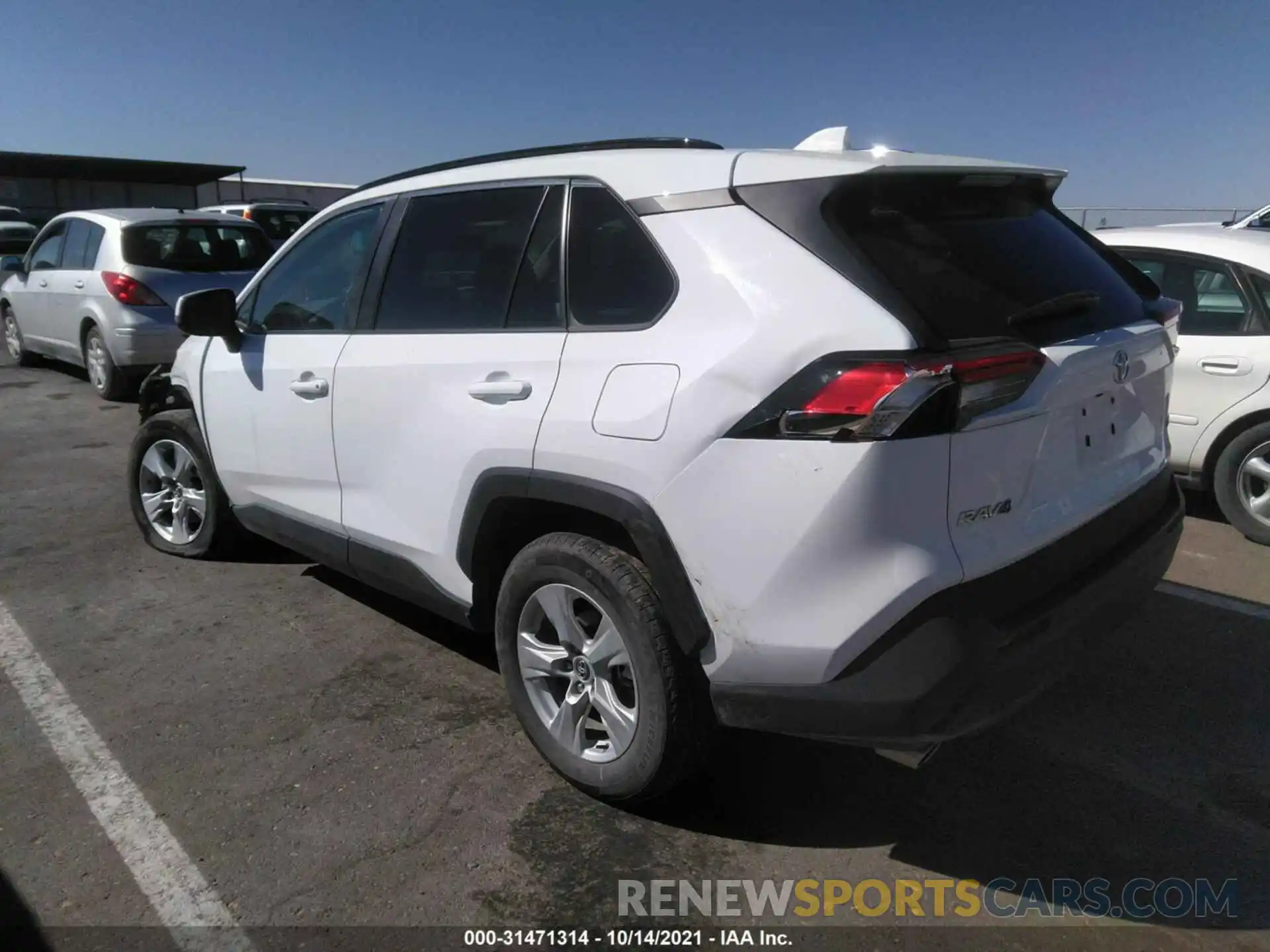 3 Photograph of a damaged car 2T3W1RFVXLW065985 TOYOTA RAV4 2020