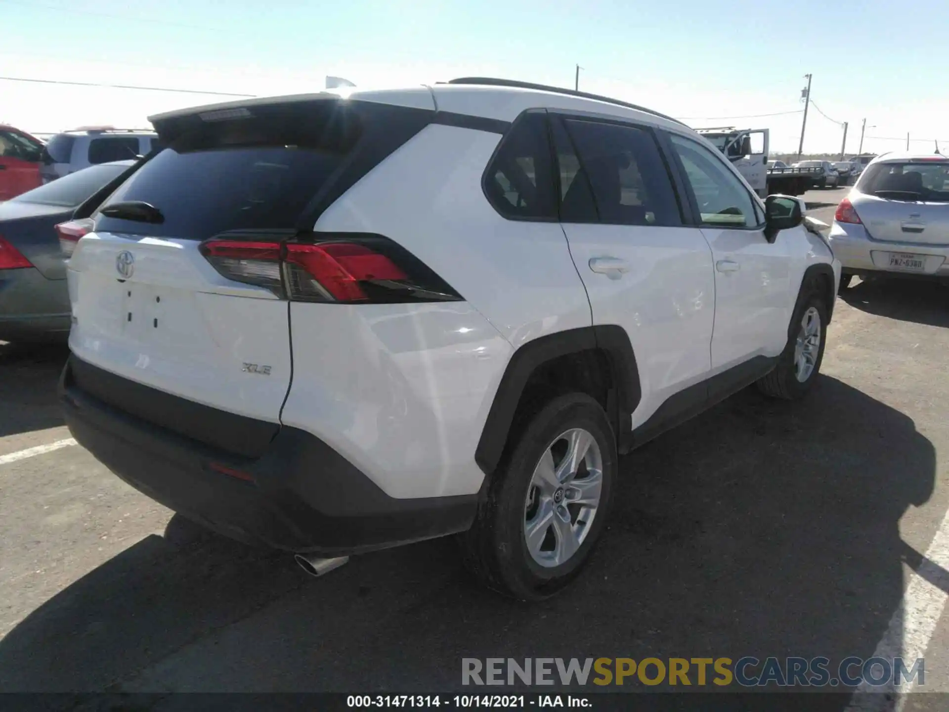 4 Photograph of a damaged car 2T3W1RFVXLW065985 TOYOTA RAV4 2020