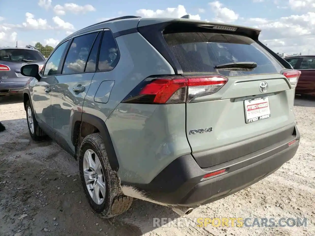 3 Photograph of a damaged car 2T3W1RFVXLW068174 TOYOTA RAV4 2020