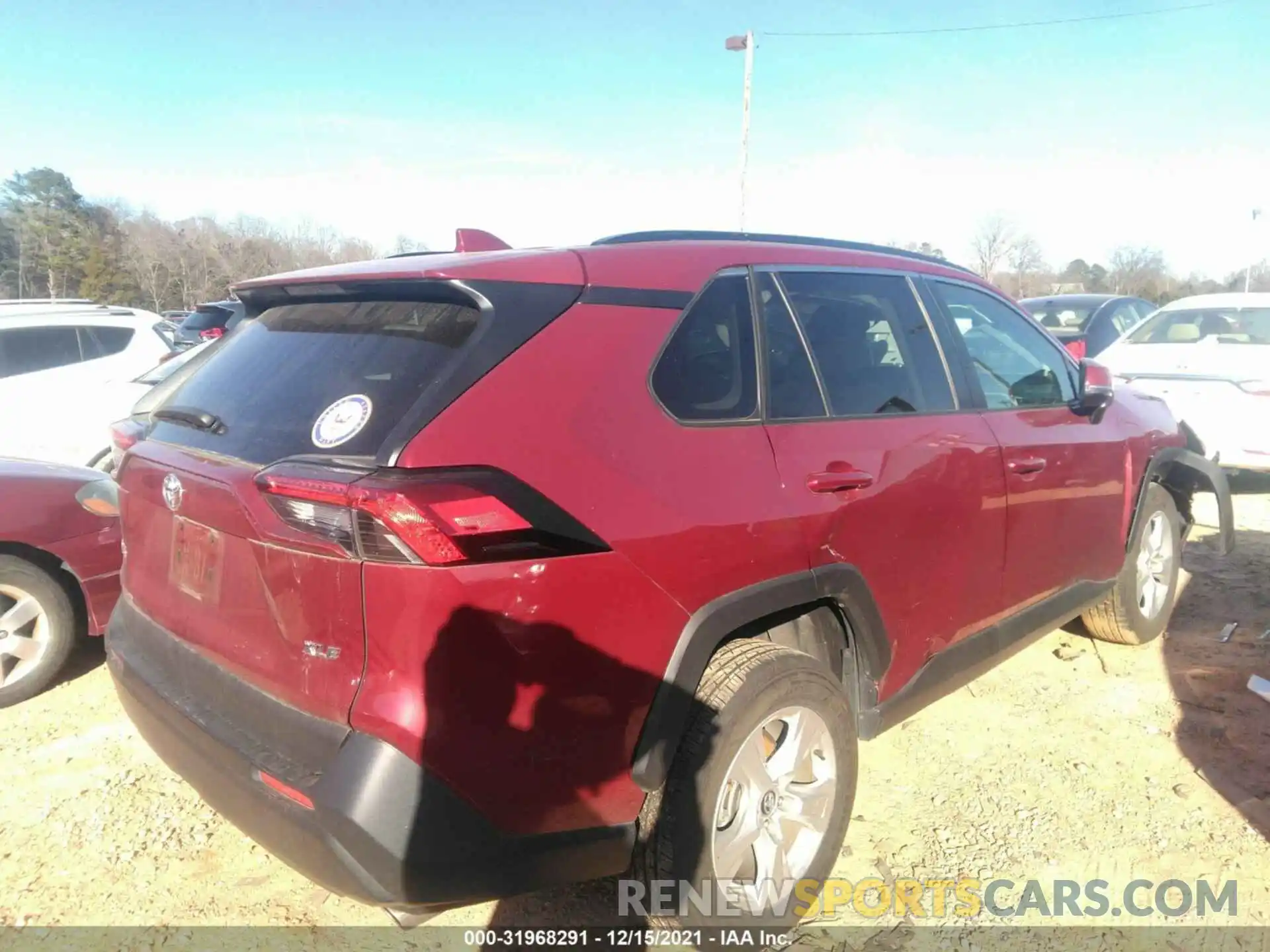 4 Photograph of a damaged car 2T3W1RFVXLW068921 TOYOTA RAV4 2020