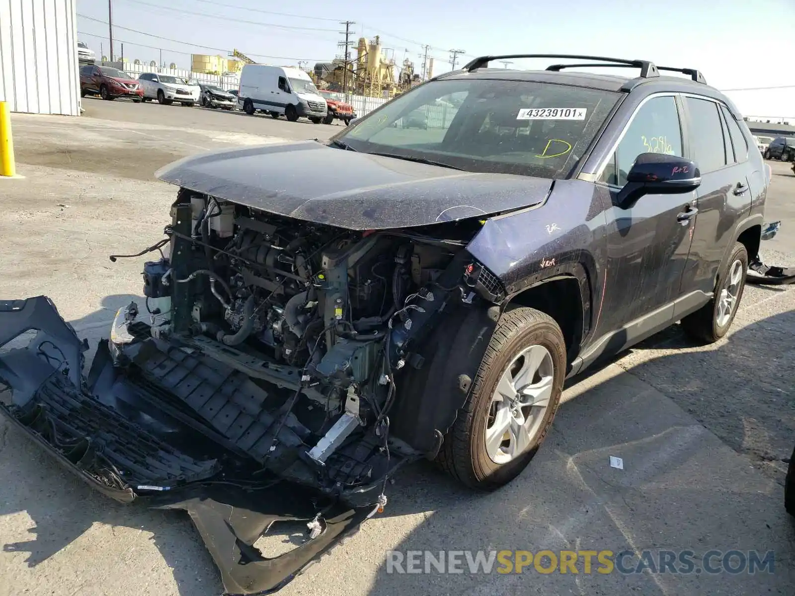 2 Photograph of a damaged car 2T3W1RFVXLW070426 TOYOTA RAV4 2020