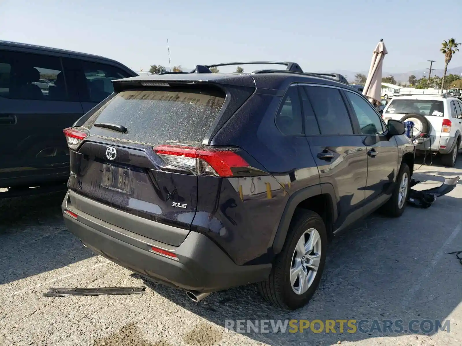 4 Photograph of a damaged car 2T3W1RFVXLW070426 TOYOTA RAV4 2020