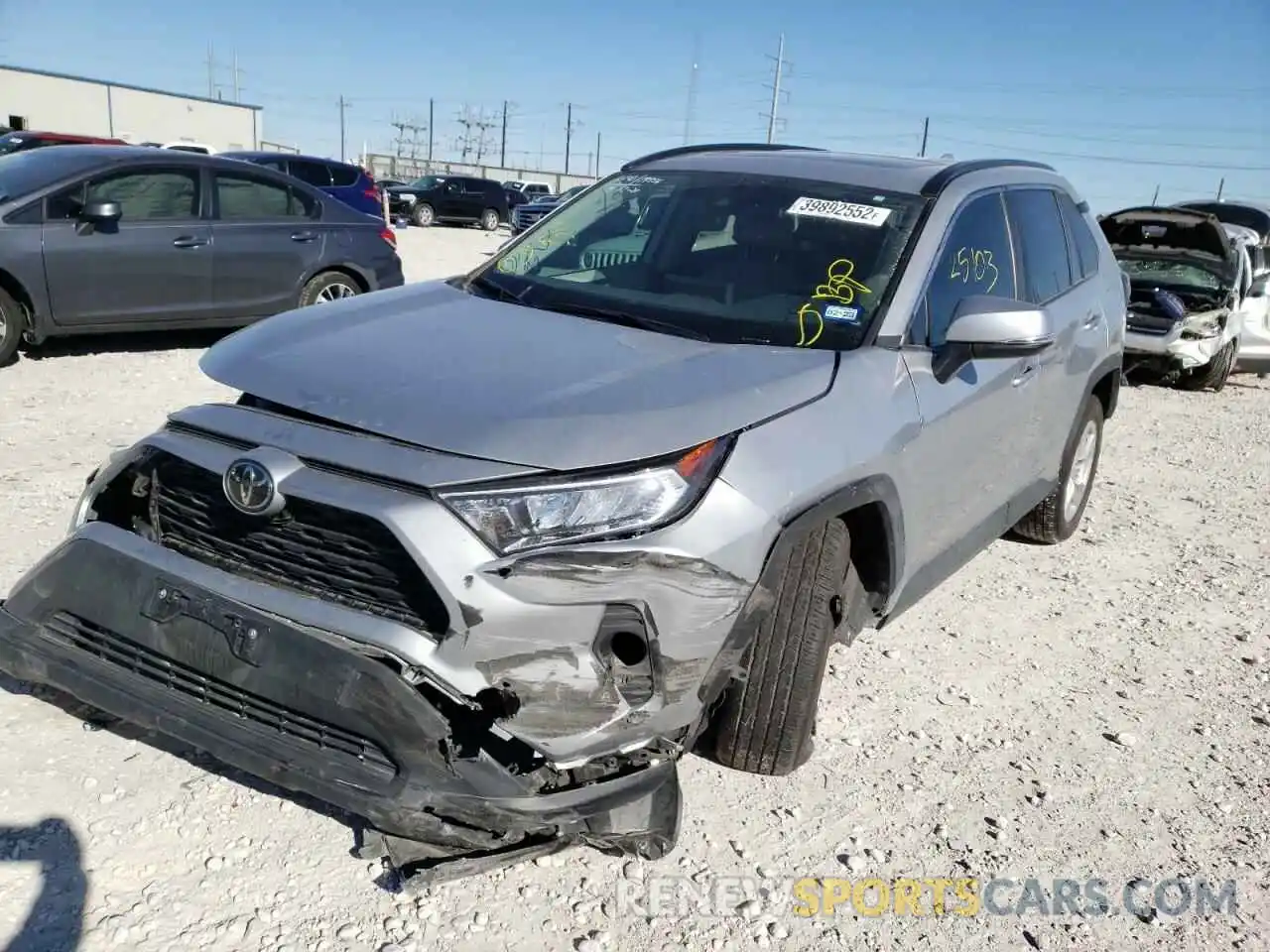 2 Photograph of a damaged car 2T3W1RFVXLW072662 TOYOTA RAV4 2020