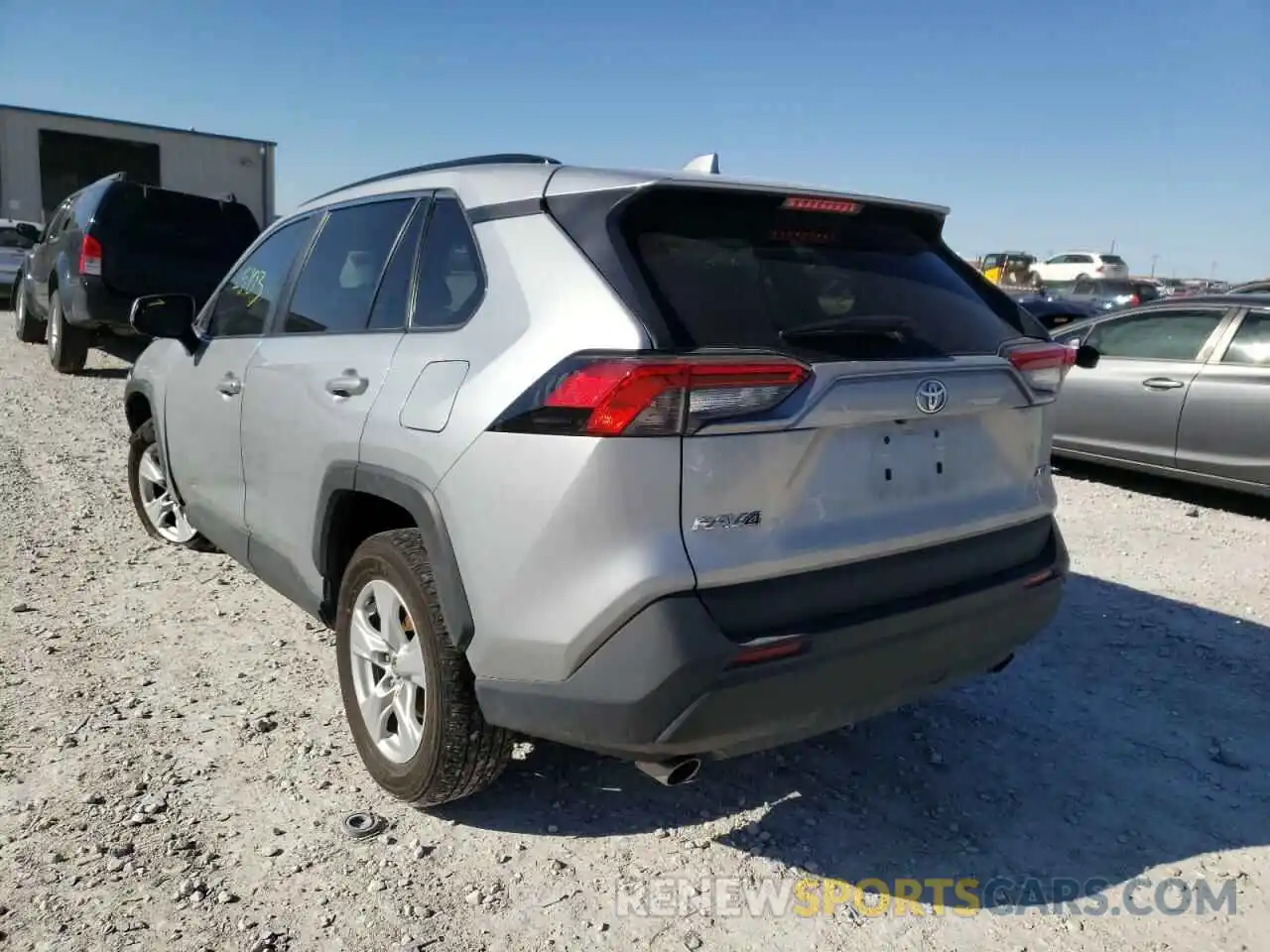 3 Фотография поврежденного автомобиля 2T3W1RFVXLW072662 TOYOTA RAV4 2020