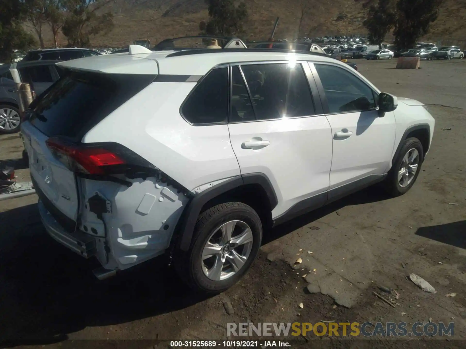 4 Photograph of a damaged car 2T3W1RFVXLW072709 TOYOTA RAV4 2020