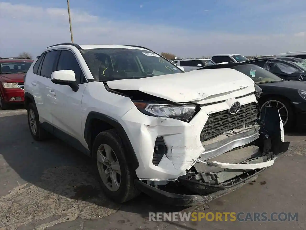 1 Фотография поврежденного автомобиля 2T3W1RFVXLW075447 TOYOTA RAV4 2020