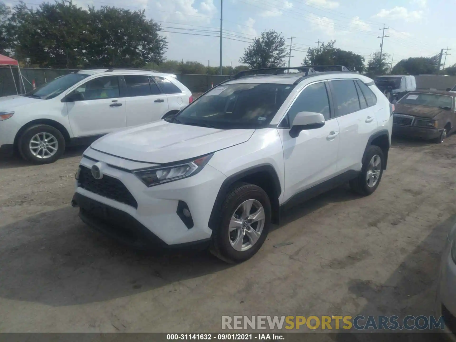 2 Photograph of a damaged car 2T3W1RFVXLW076033 TOYOTA RAV4 2020