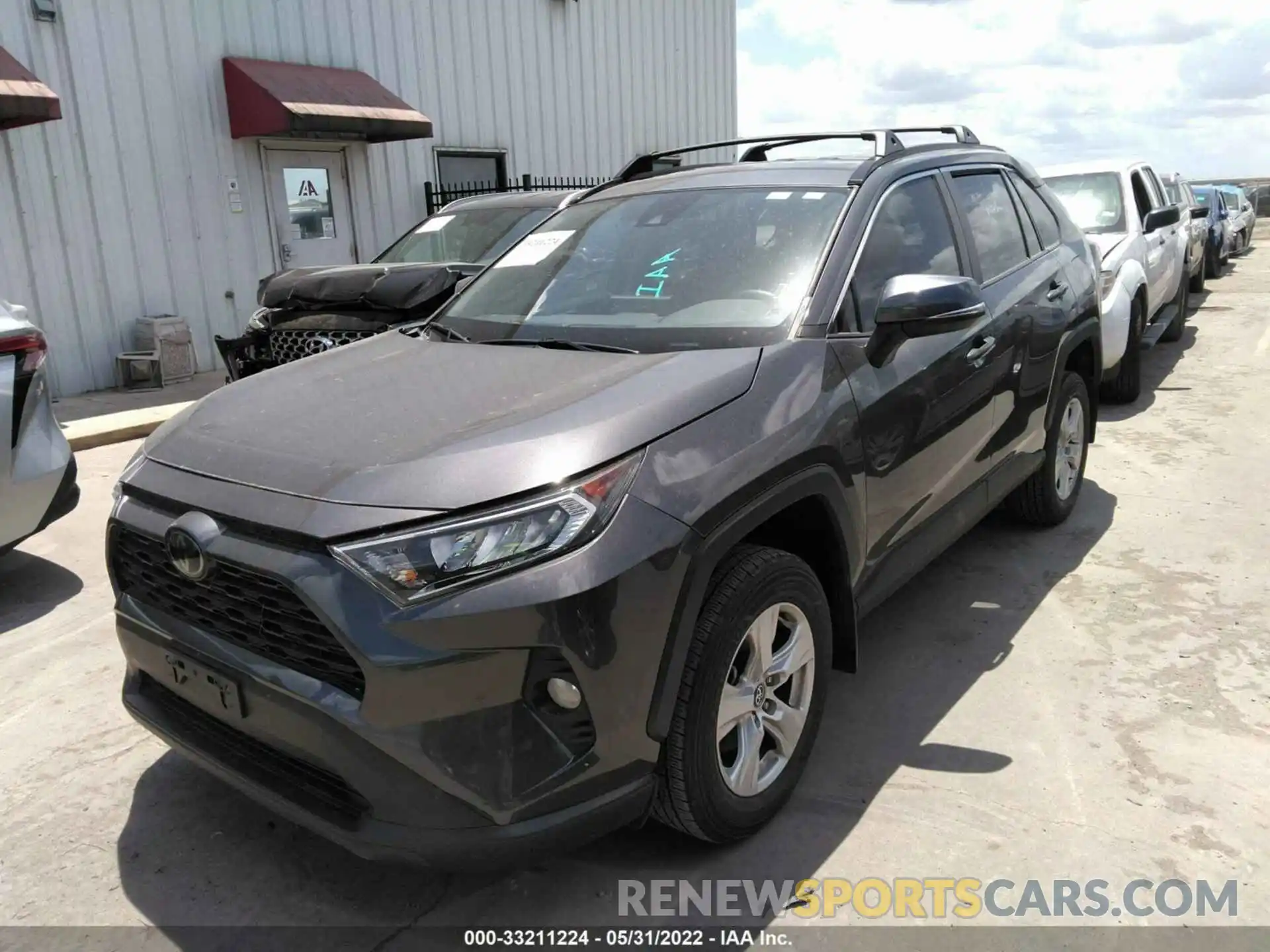 2 Photograph of a damaged car 2T3W1RFVXLW078994 TOYOTA RAV4 2020