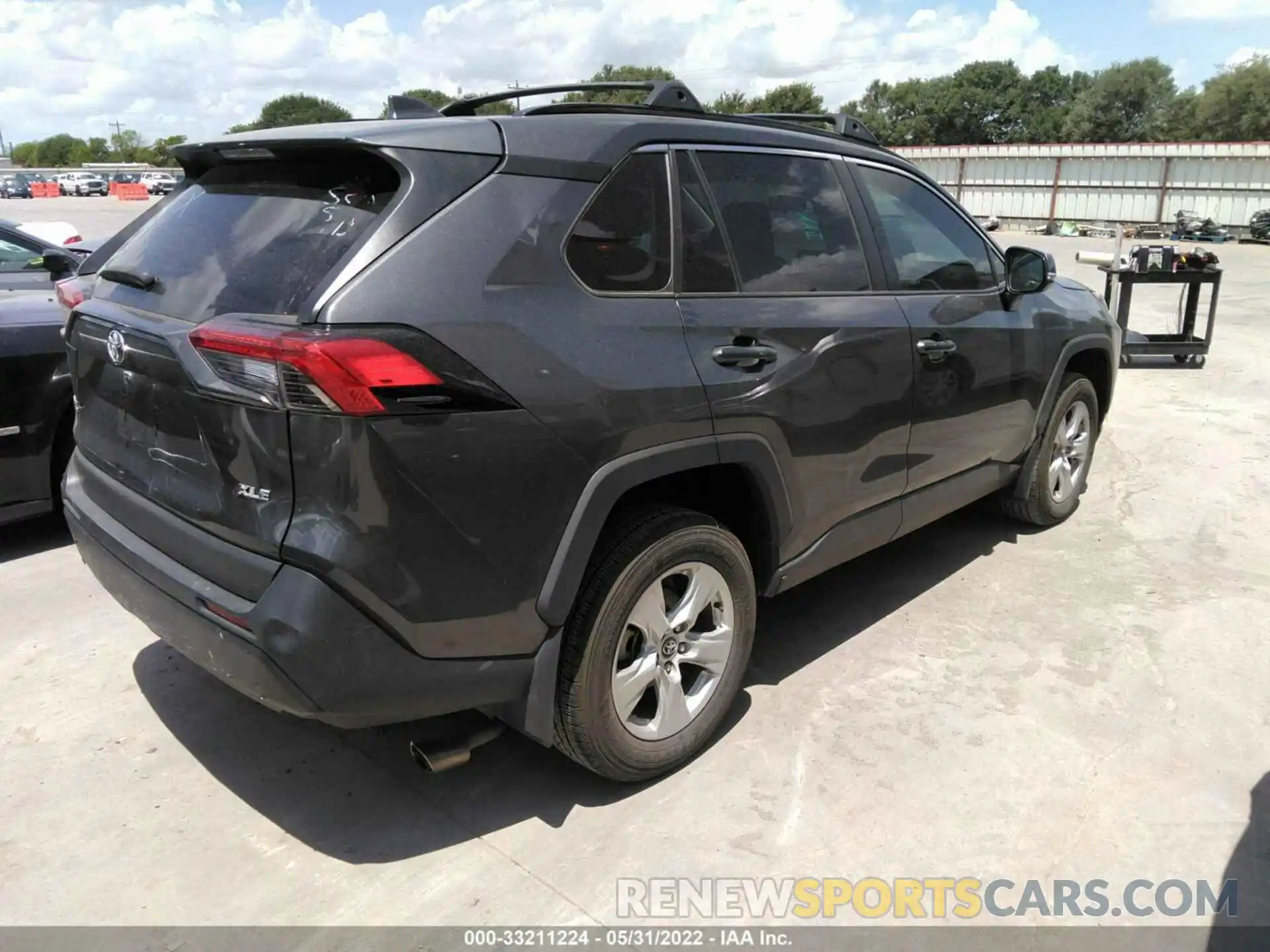 4 Photograph of a damaged car 2T3W1RFVXLW078994 TOYOTA RAV4 2020