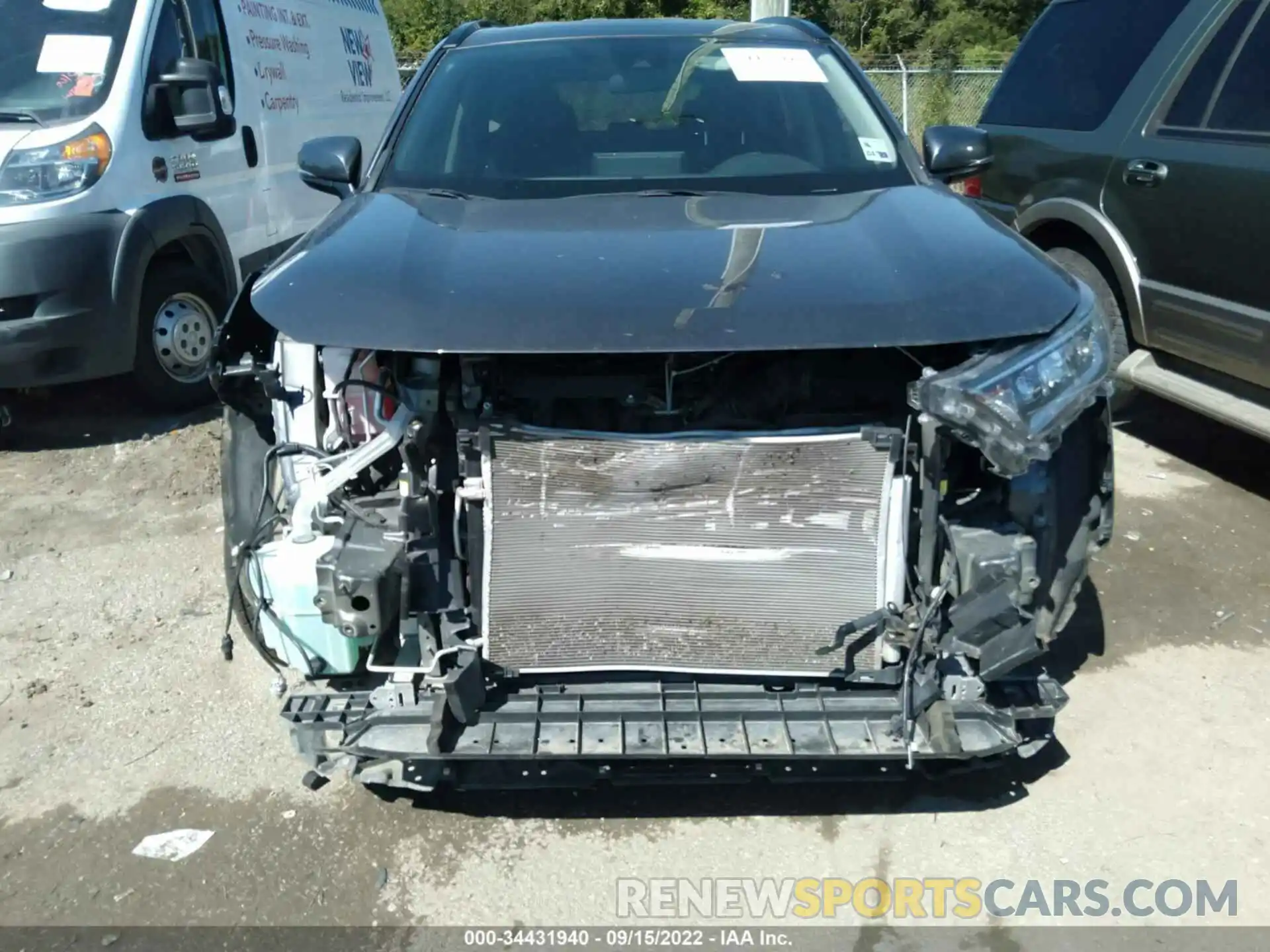 6 Photograph of a damaged car 2T3W1RFVXLW079448 TOYOTA RAV4 2020