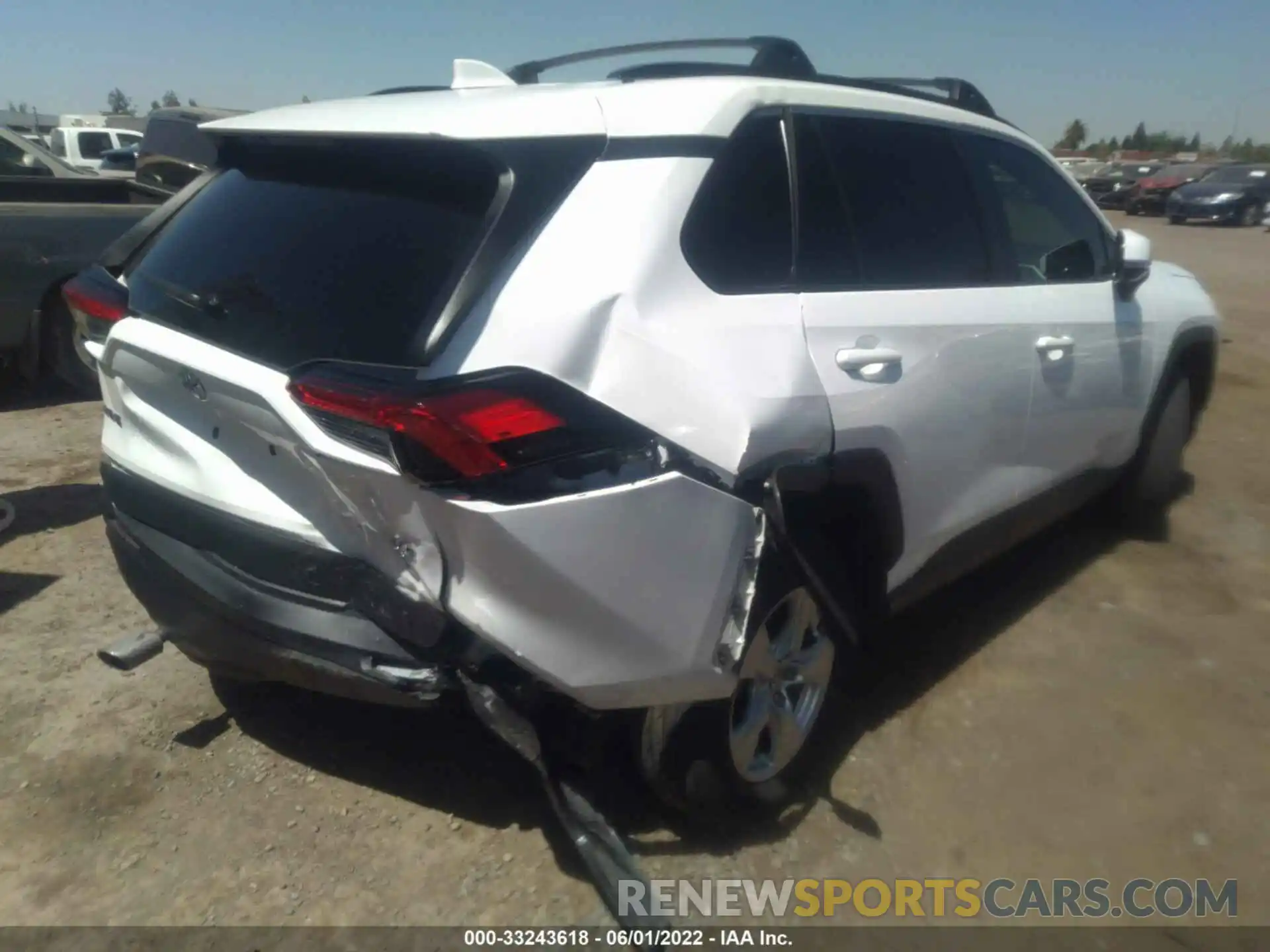 4 Photograph of a damaged car 2T3W1RFVXLW088327 TOYOTA RAV4 2020