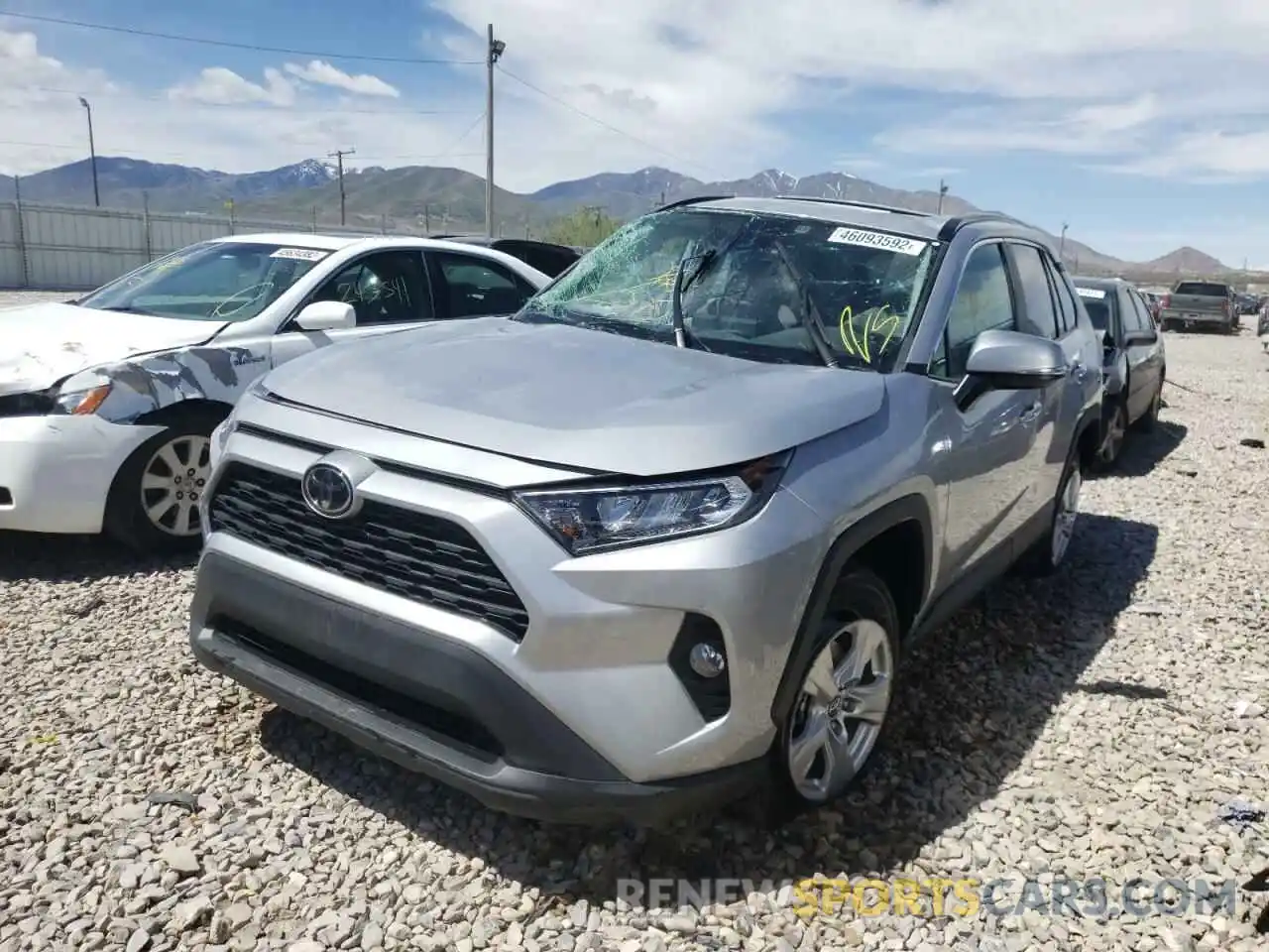 2 Photograph of a damaged car 2T3W1RFVXLW090451 TOYOTA RAV4 2020