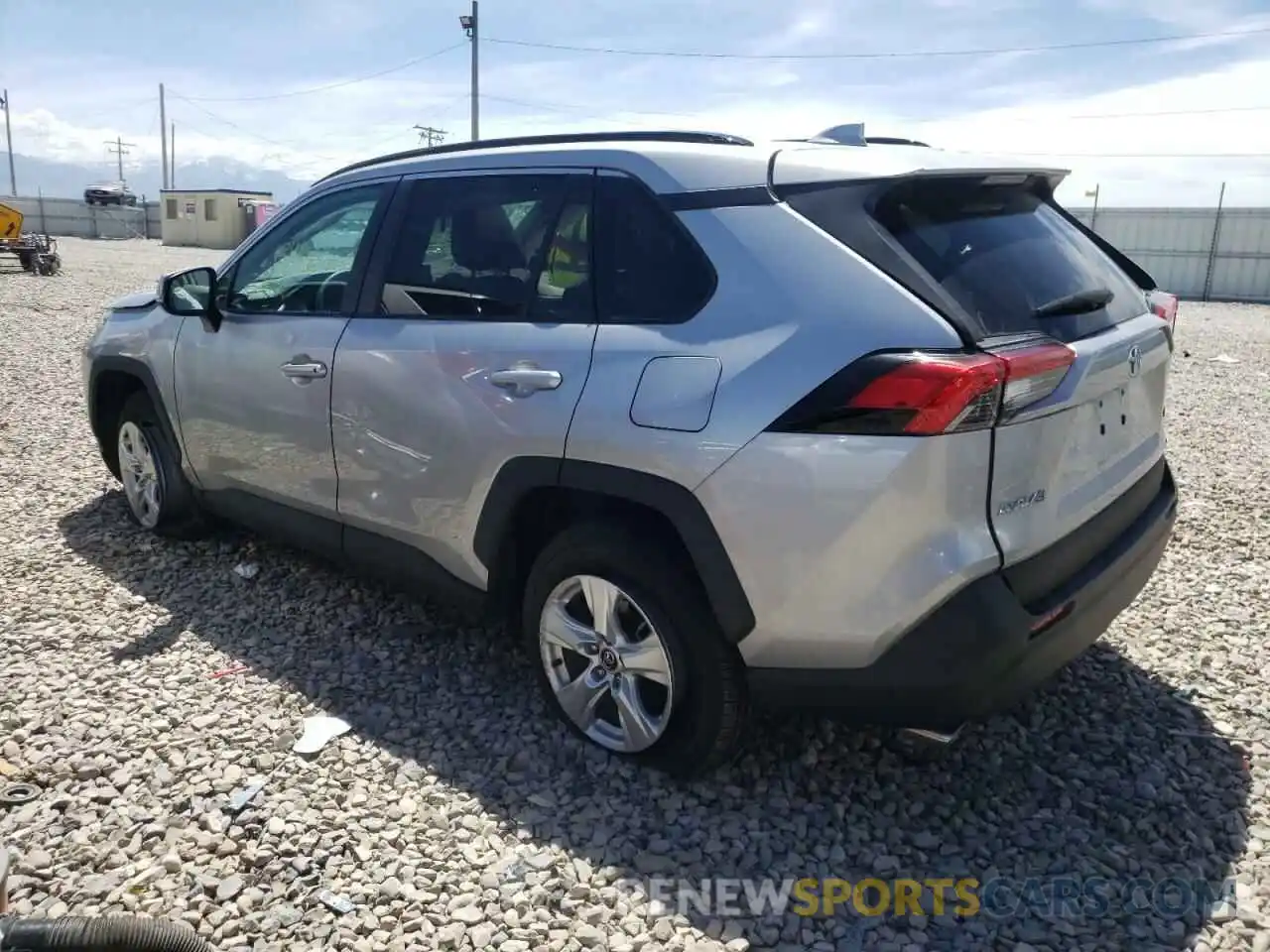 3 Photograph of a damaged car 2T3W1RFVXLW090451 TOYOTA RAV4 2020