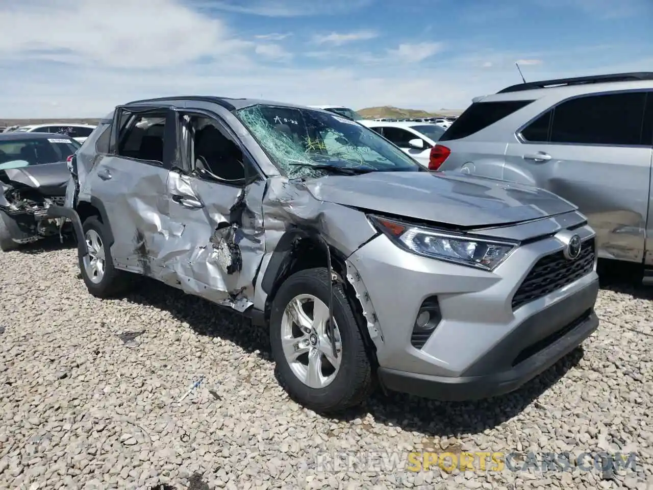 9 Photograph of a damaged car 2T3W1RFVXLW090451 TOYOTA RAV4 2020