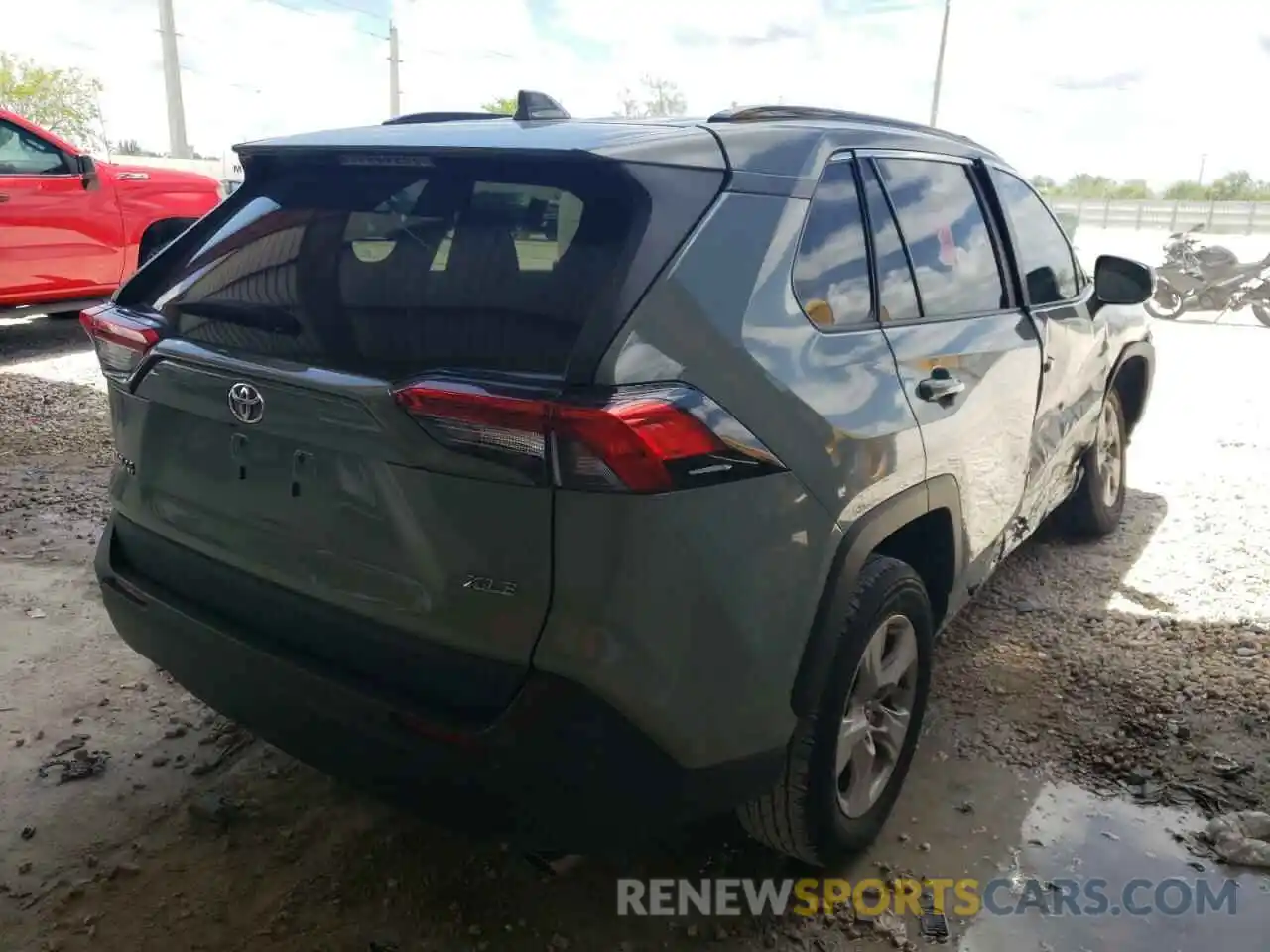 4 Photograph of a damaged car 2T3W1RFVXLW090823 TOYOTA RAV4 2020