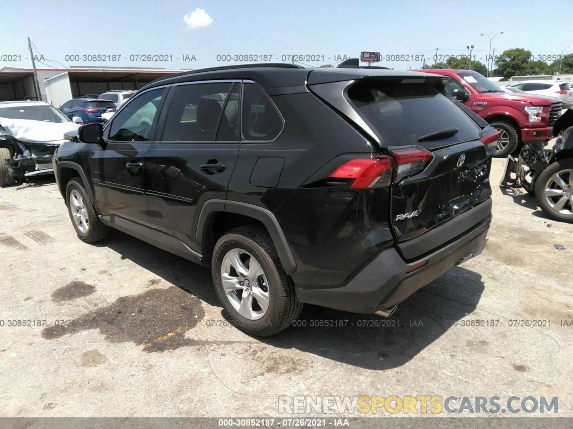 3 Photograph of a damaged car 2T3W1RFVXLW091616 TOYOTA RAV4 2020