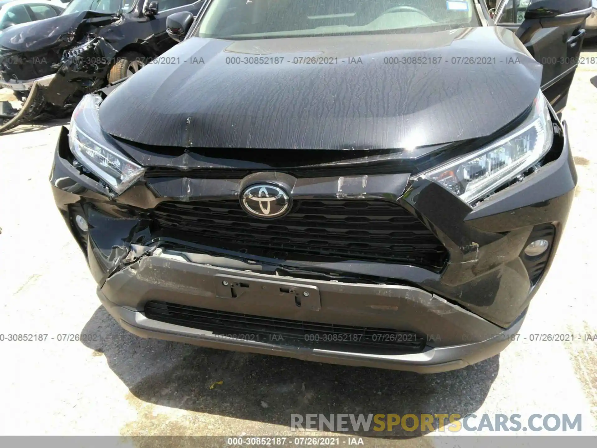 6 Photograph of a damaged car 2T3W1RFVXLW091616 TOYOTA RAV4 2020