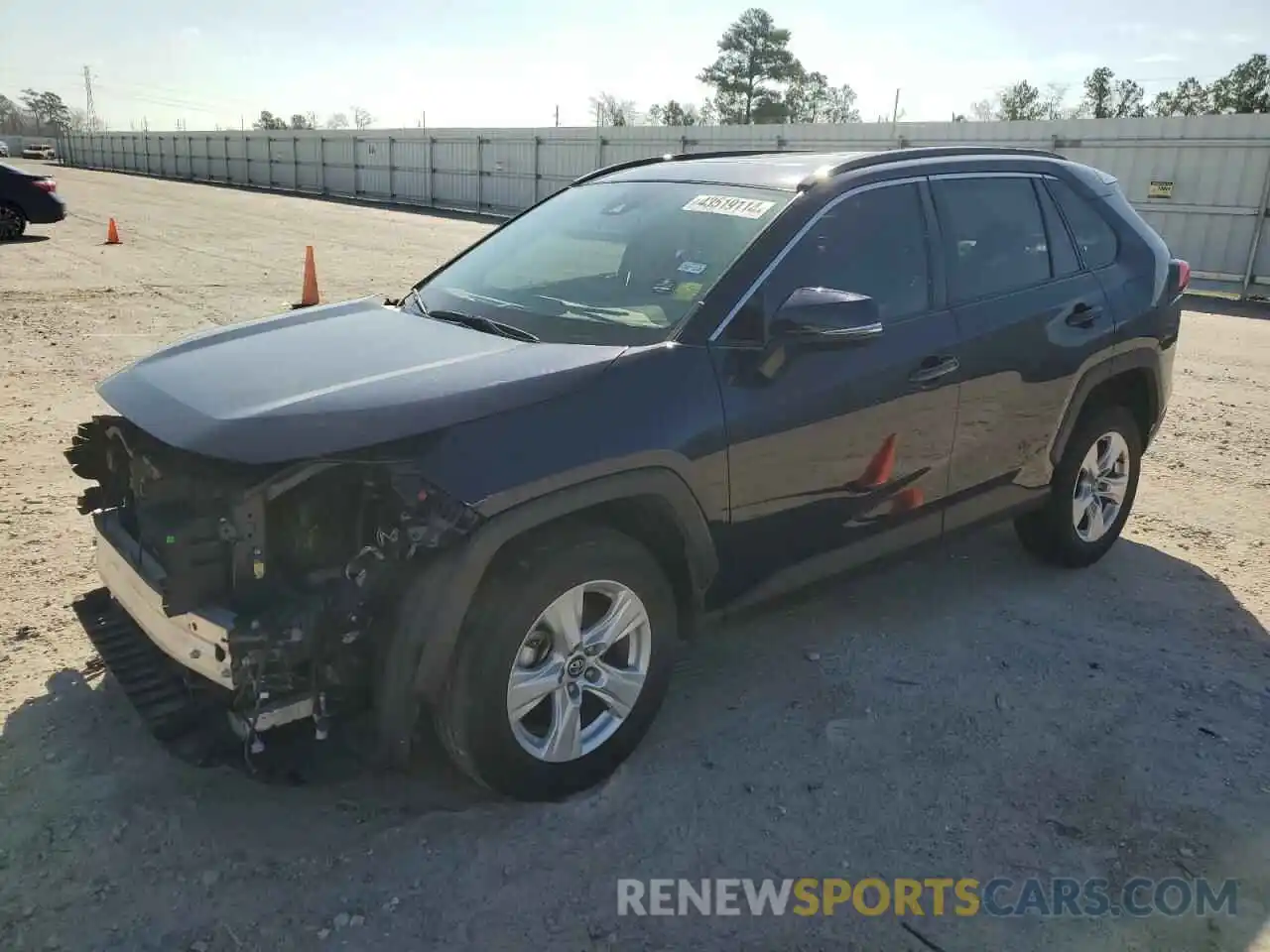 1 Photograph of a damaged car 2T3W1RFVXLW097772 TOYOTA RAV4 2020