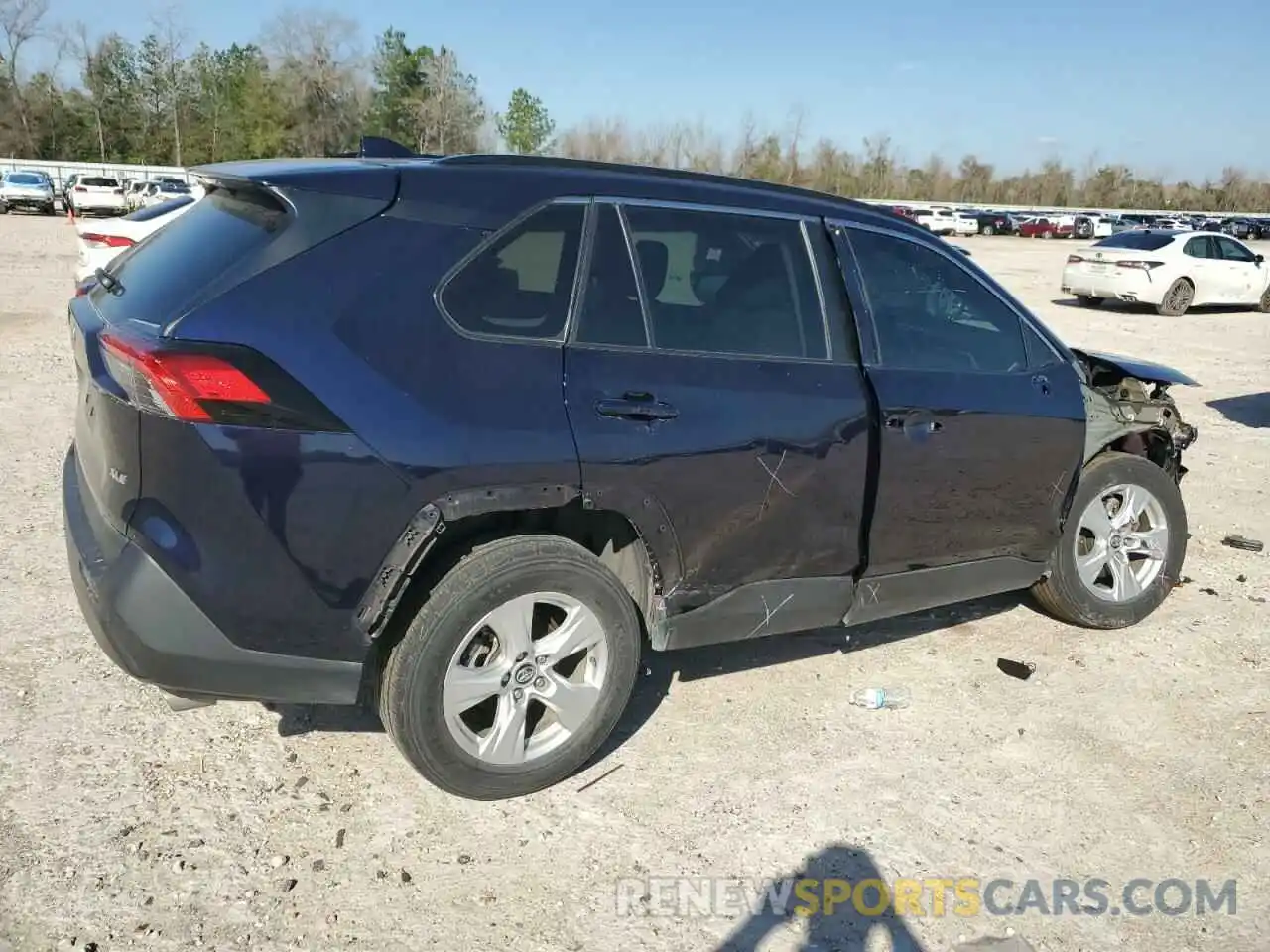 3 Photograph of a damaged car 2T3W1RFVXLW097772 TOYOTA RAV4 2020