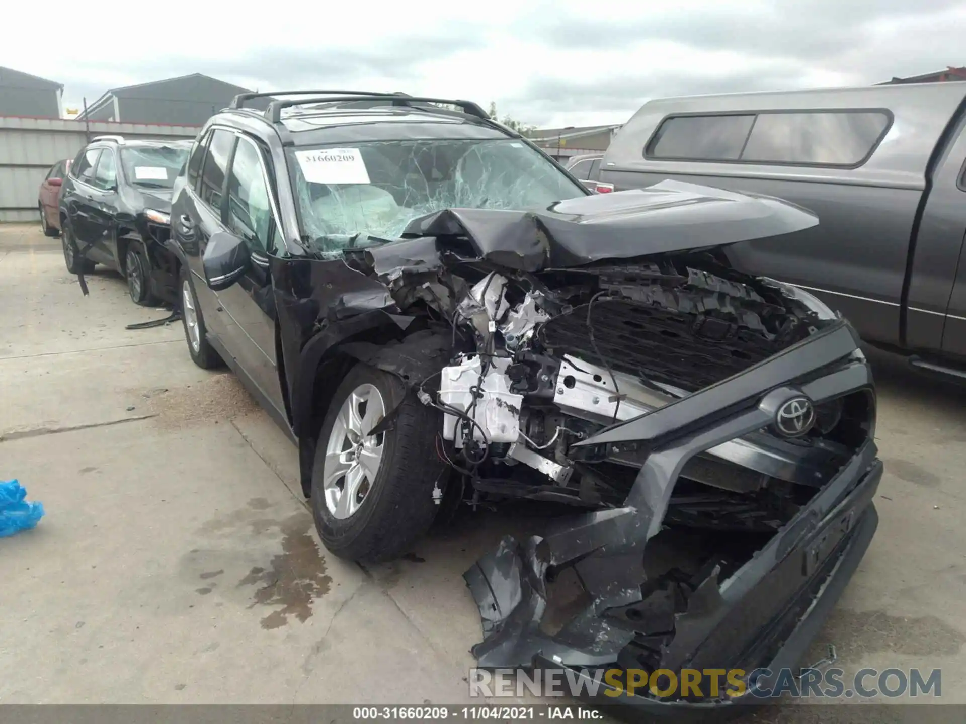 6 Photograph of a damaged car 2T3W1RFVXLW102002 TOYOTA RAV4 2020