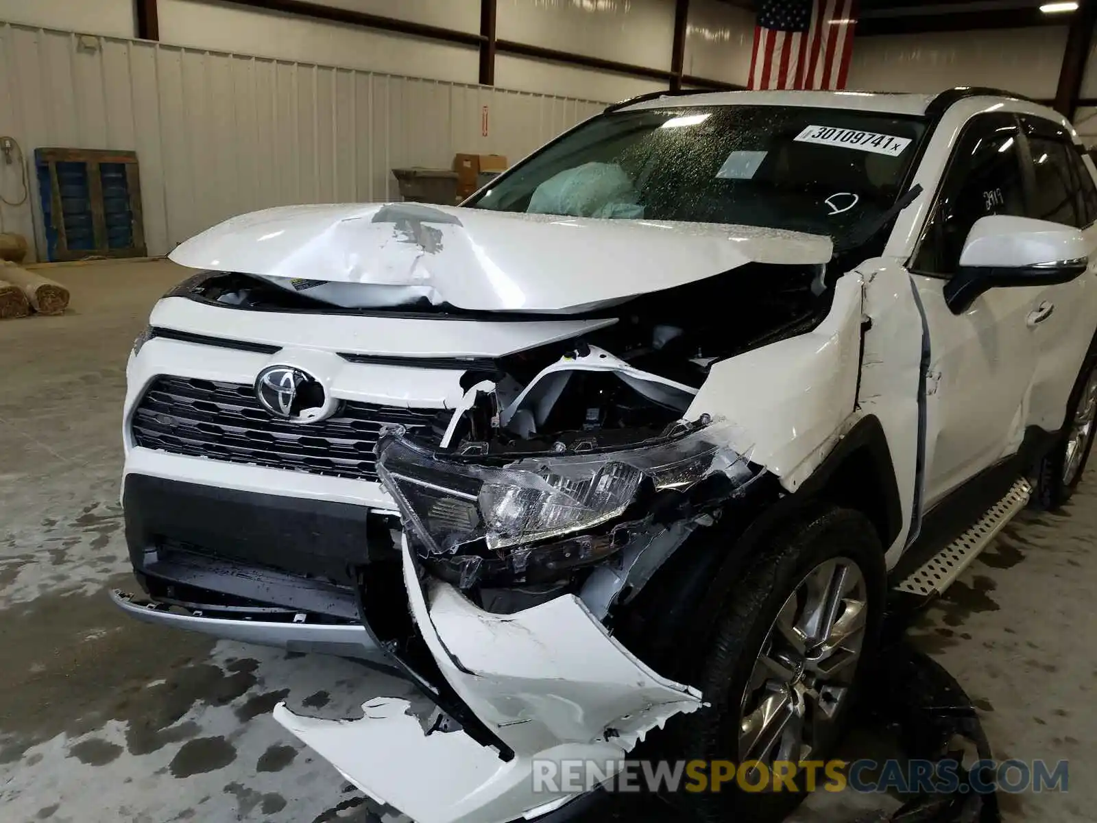 9 Photograph of a damaged car 2T3Y1RFV4LW091586 TOYOTA RAV4 2020