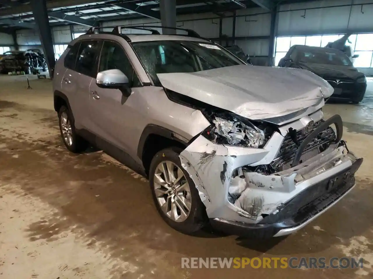 1 Photograph of a damaged car 2T3Y1RFV6LW101535 TOYOTA RAV4 2020