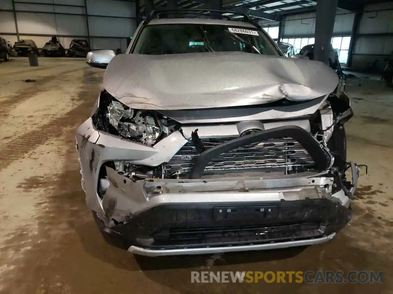 9 Photograph of a damaged car 2T3Y1RFV6LW101535 TOYOTA RAV4 2020