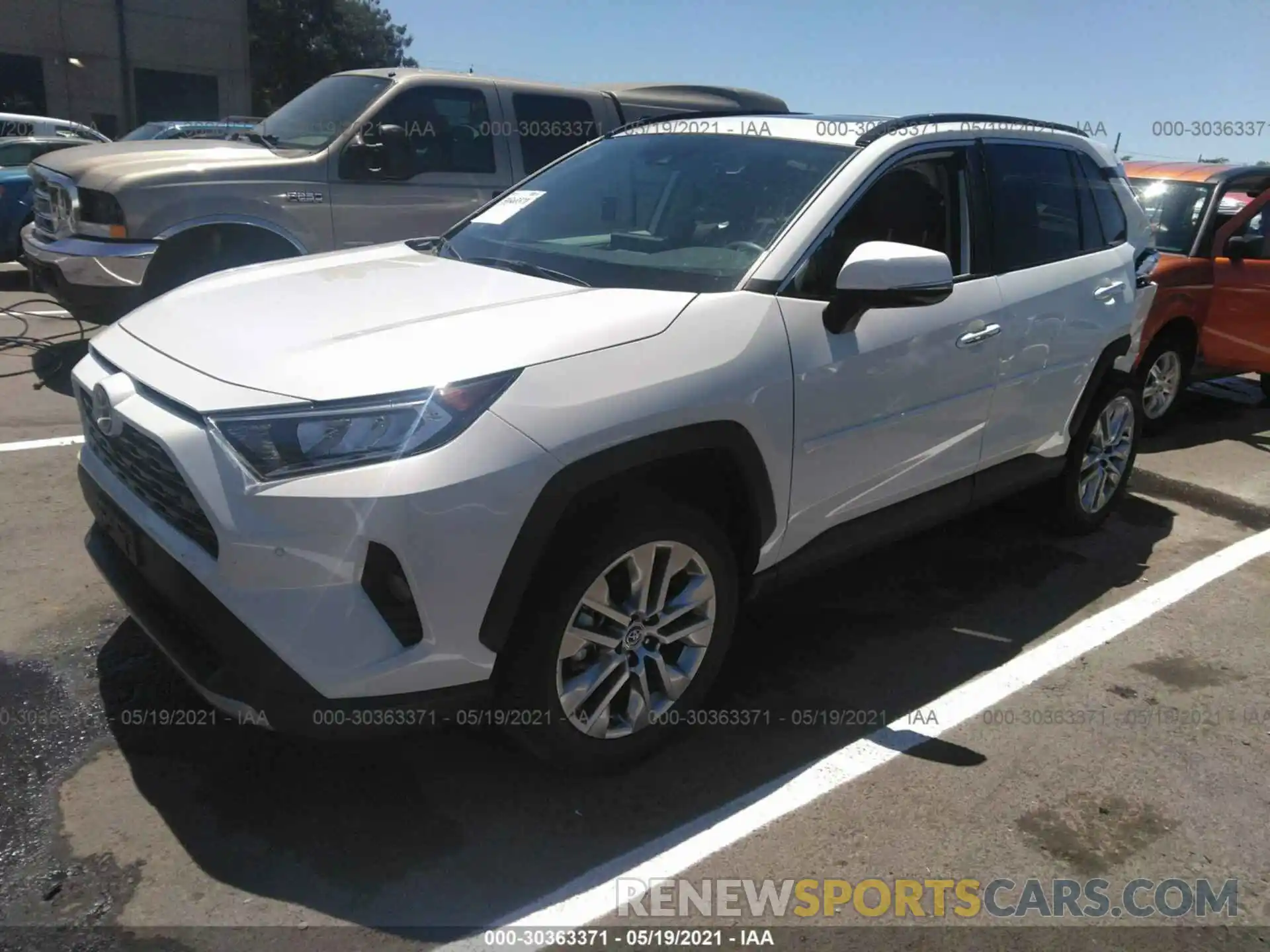 2 Photograph of a damaged car 2T3Y1RFV7LC036194 TOYOTA RAV4 2020