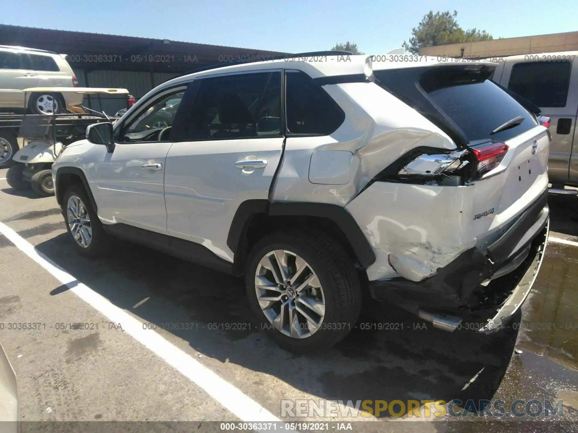 3 Photograph of a damaged car 2T3Y1RFV7LC036194 TOYOTA RAV4 2020