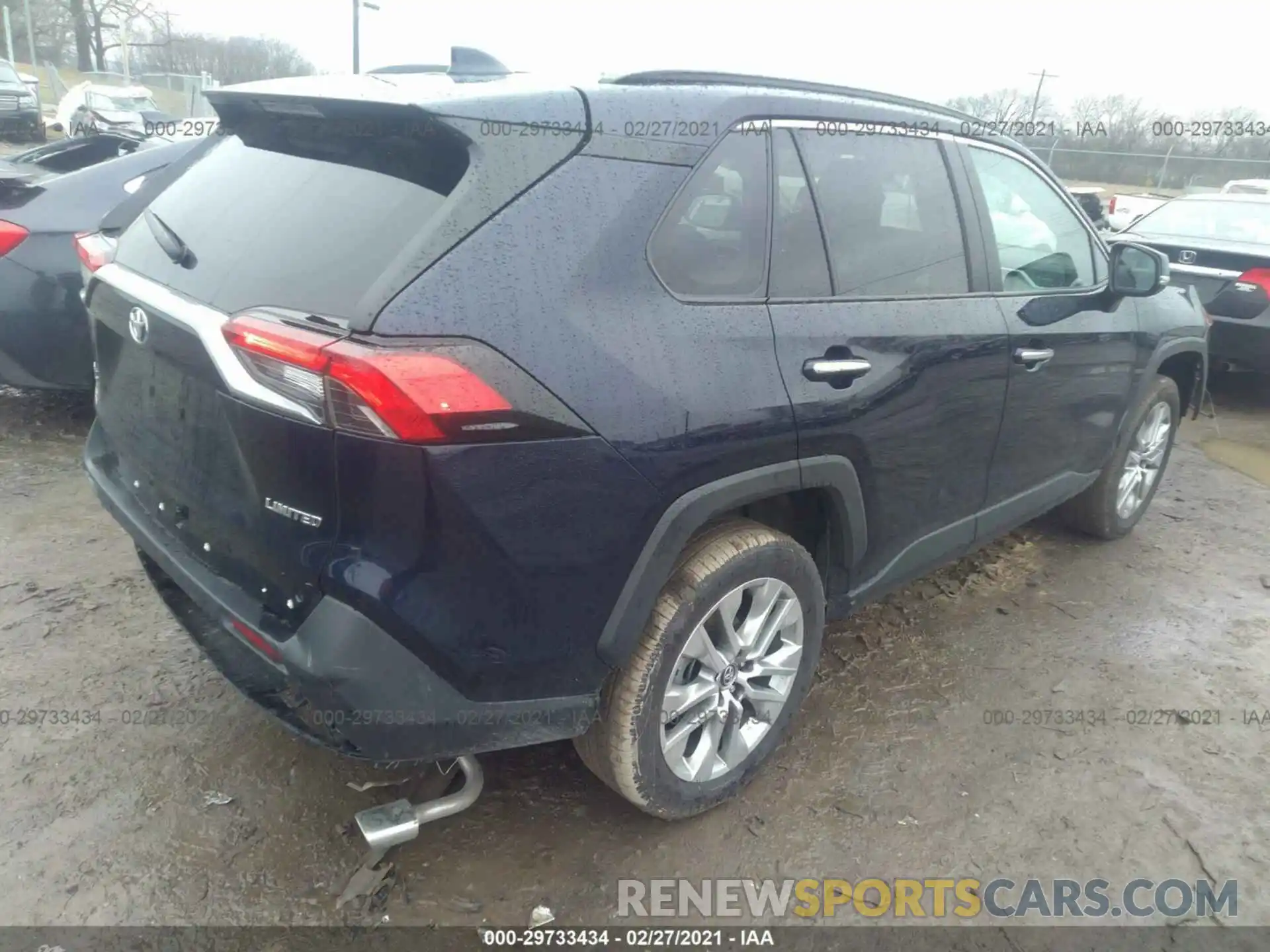 4 Photograph of a damaged car 2T3Y1RFV7LC082267 TOYOTA RAV4 2020