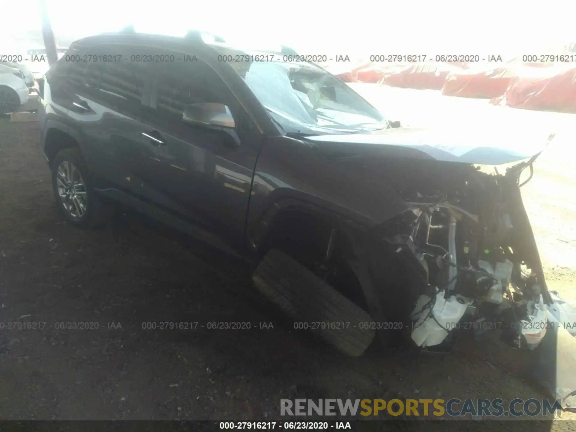 1 Photograph of a damaged car 2T3Y1RFV7LW080954 TOYOTA RAV4 2020