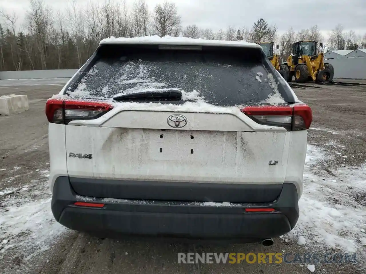 6 Photograph of a damaged car 2T3Z1RFV1LW067850 TOYOTA RAV4 2020